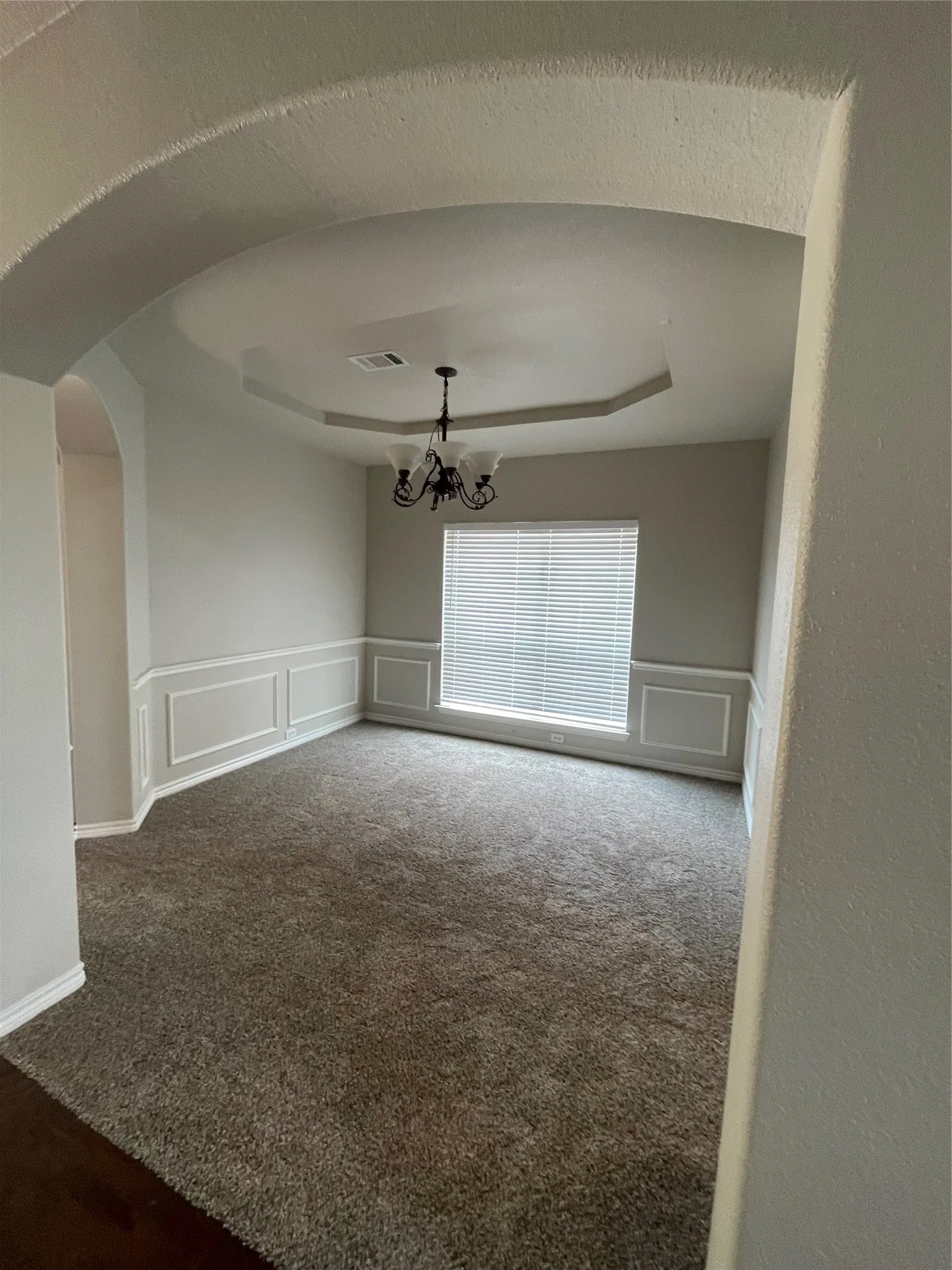 Single Family Residence For Rent in Tarrant County , 2740 Eastland Drive, Grand Prairie, Texas 75052, 5 Bedroom, 4 Bathroom, 2 Garage spaces, 3,855 Sqft, built in 2007, mls#21394116, Real Estate Agent in Grand Prairie, Homes For Rent in Tarrant county, Homes For Rent in Grand Prairie, Realtor in Grand Prairie Texas, Real Estate Brokerage Independent Realty Texas, Luminita Cordes Realtor