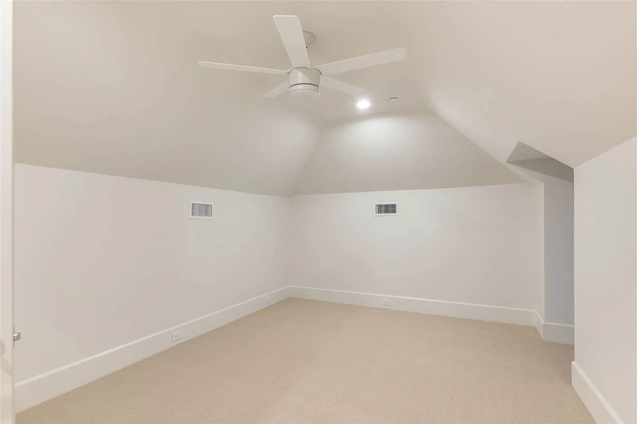 Single Family Residence For Sale in Dallas County , 3106 Cornell Avenue, Highland Park, Texas 75205, 5 Bedroom, 6 Bathroom, 2 Garage spaces, 5,469 Sqft, built in 2026, mls#21388733, Real Estate Agent in Highland Park, Homes For Sale in Dallas county, Homes For Sale in Highland Park, Realtor in Highland Park Texas, Real Estate Brokerage Independent Realty Texas, Luminita Cordes Realtor