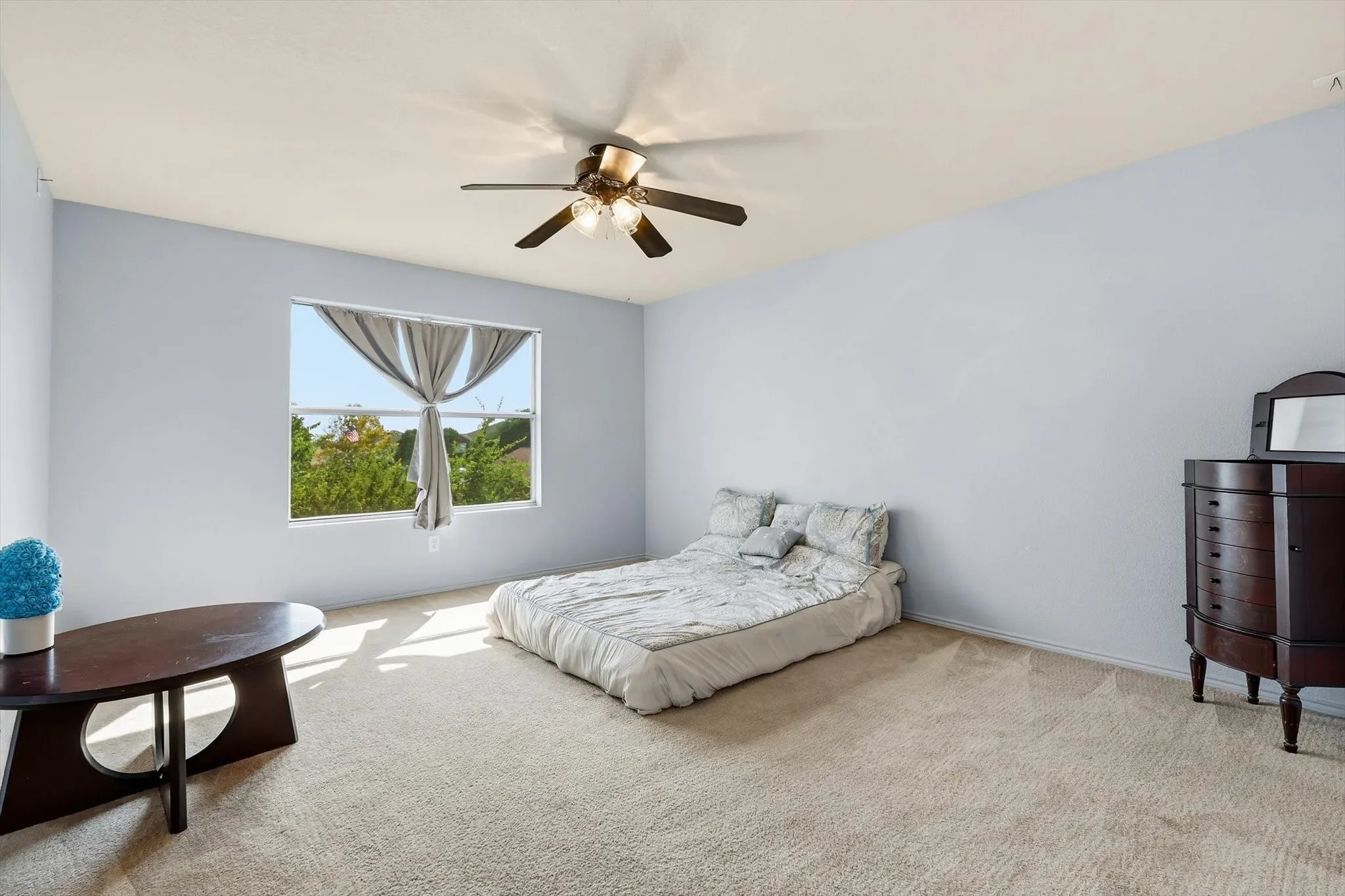 Single Family Residence For Sale in Denton County , 214 Hawthorne Court, Ponder, Texas 76259, 4 Bedroom, 3 Bathroom, 2 Garage spaces, 2,996 Sqft, built in 2004, mls#21394411, Real Estate Agent in Ponder, Homes For Sale in Denton county, Homes For Sale in Ponder, Realtor in Ponder Texas, Real Estate Brokerage Independent Realty Texas, Luminita Cordes Realtor
