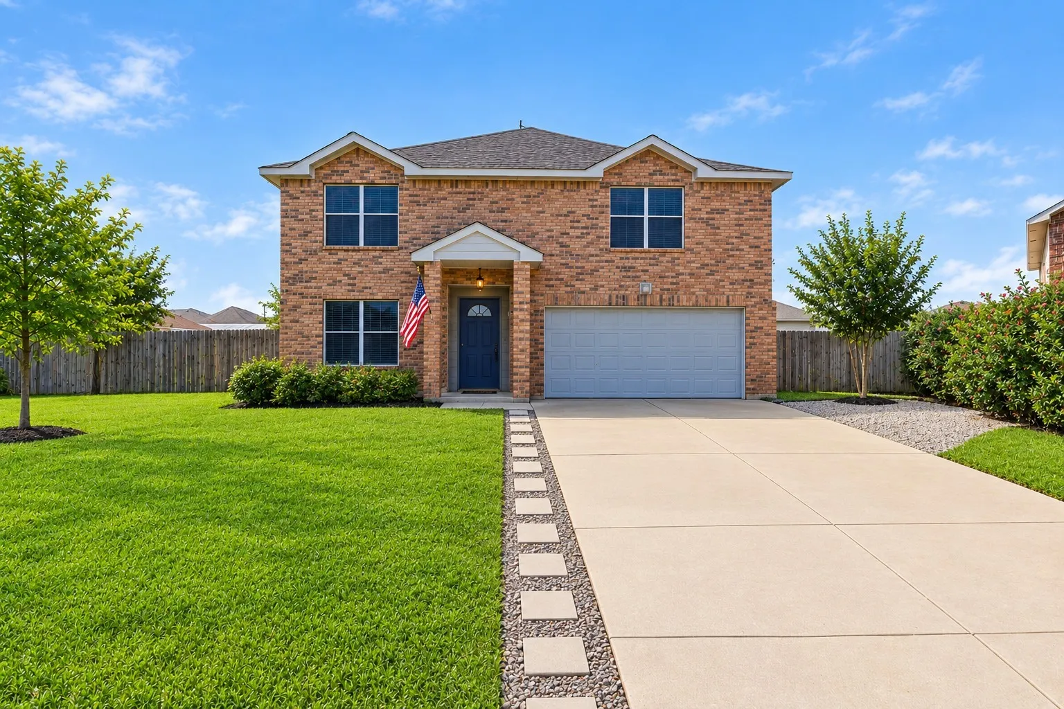 Single Family Residence For Sale in Denton County , 214 Hawthorne Court, Ponder, Texas 76259, 4 Bedroom, 3 Bathroom, 2 Garage spaces, 2,996 Sqft, built in 2004, mls#21394411, Real Estate Agent in Ponder, Homes For Sale in Denton county, Homes For Sale in Ponder, Realtor in Ponder Texas, Real Estate Brokerage Independent Realty Texas, Luminita Cordes Realtor