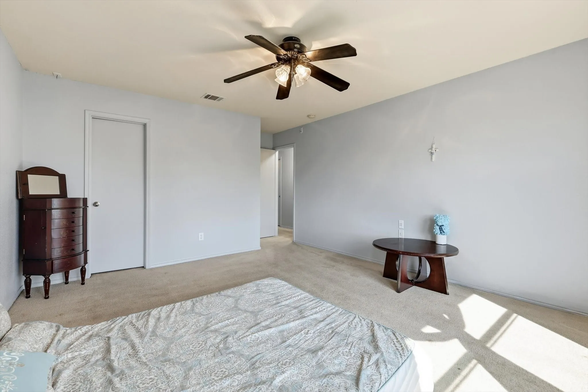 Single Family Residence For Sale in Denton County , 214 Hawthorne Court, Ponder, Texas 76259, 4 Bedroom, 3 Bathroom, 2 Garage spaces, 2,996 Sqft, built in 2004, mls#21394411, Real Estate Agent in Ponder, Homes For Sale in Denton county, Homes For Sale in Ponder, Realtor in Ponder Texas, Real Estate Brokerage Independent Realty Texas, Luminita Cordes Realtor