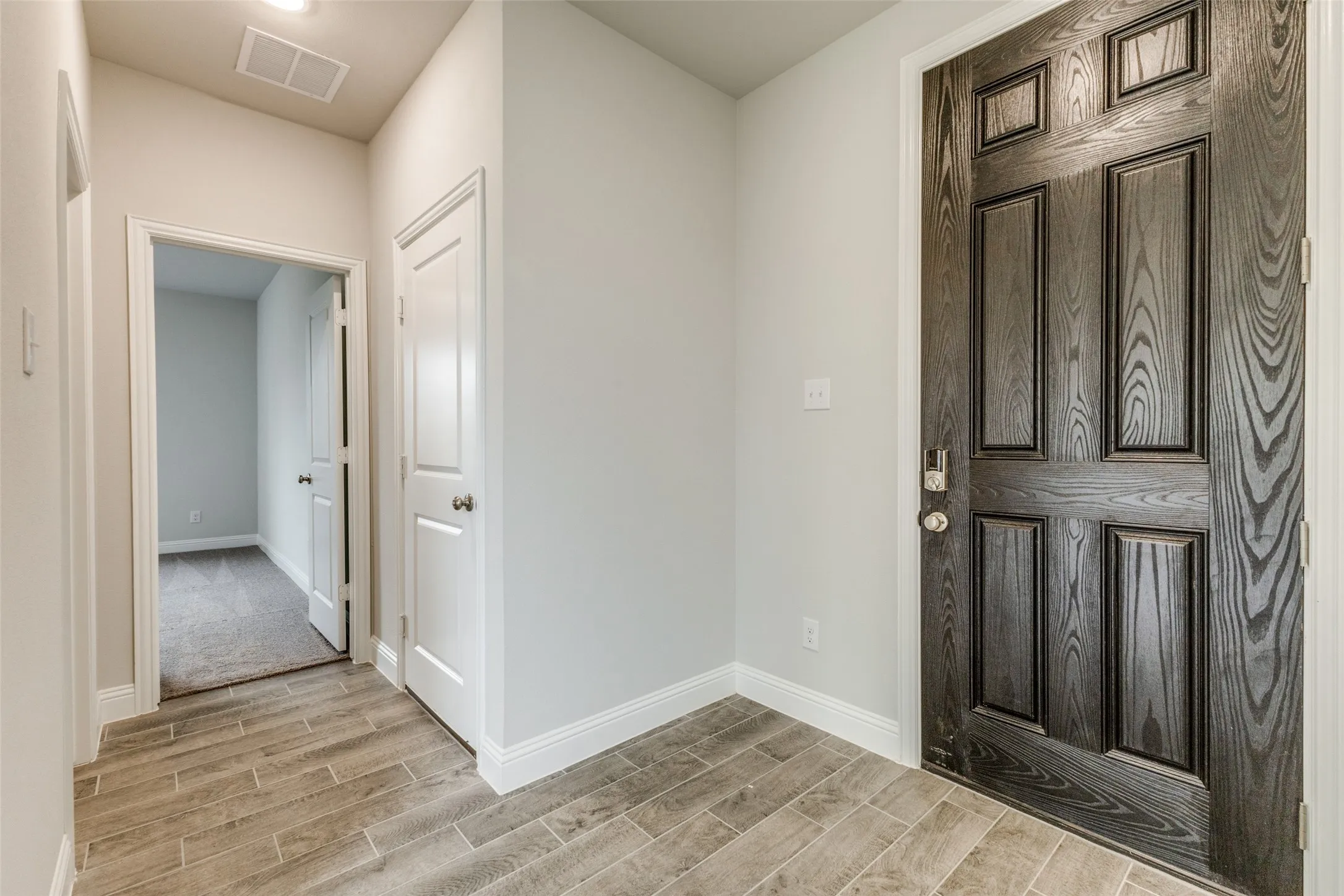 Single Family Residence For Rent in Kaufman County , 1519 Vermillion Street, Forney, Texas 75126, 4 Bedroom, 3 Bathroom, 2 Garage spaces, 2,035 Sqft, built in 2024, mls#21394609, Real Estate Agent in Forney, Homes For Rent in Kaufman county, Homes For Rent in Forney, Realtor in Forney Texas, Real Estate Brokerage Independent Realty Texas, Luminita Cordes Realtor
