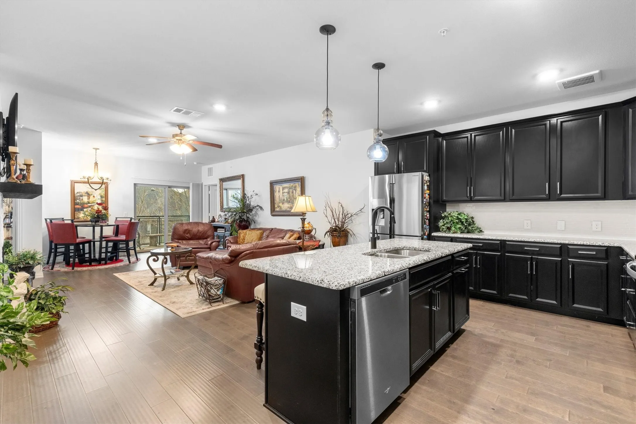 Condominium For Sale in Collin County , 651 N Watters Road 5205, Allen, Texas 75013, 2 Bedroom, 2 Bathroom, 1 Garage spaces, 1,535 Sqft, built in 2020, mls#21394593, Real Estate Agent in Allen, Homes For Sale in Collin county, Homes For Sale in Allen, Realtor in Allen Texas, Real Estate Brokerage Independent Realty Texas, Luminita Cordes Realtor