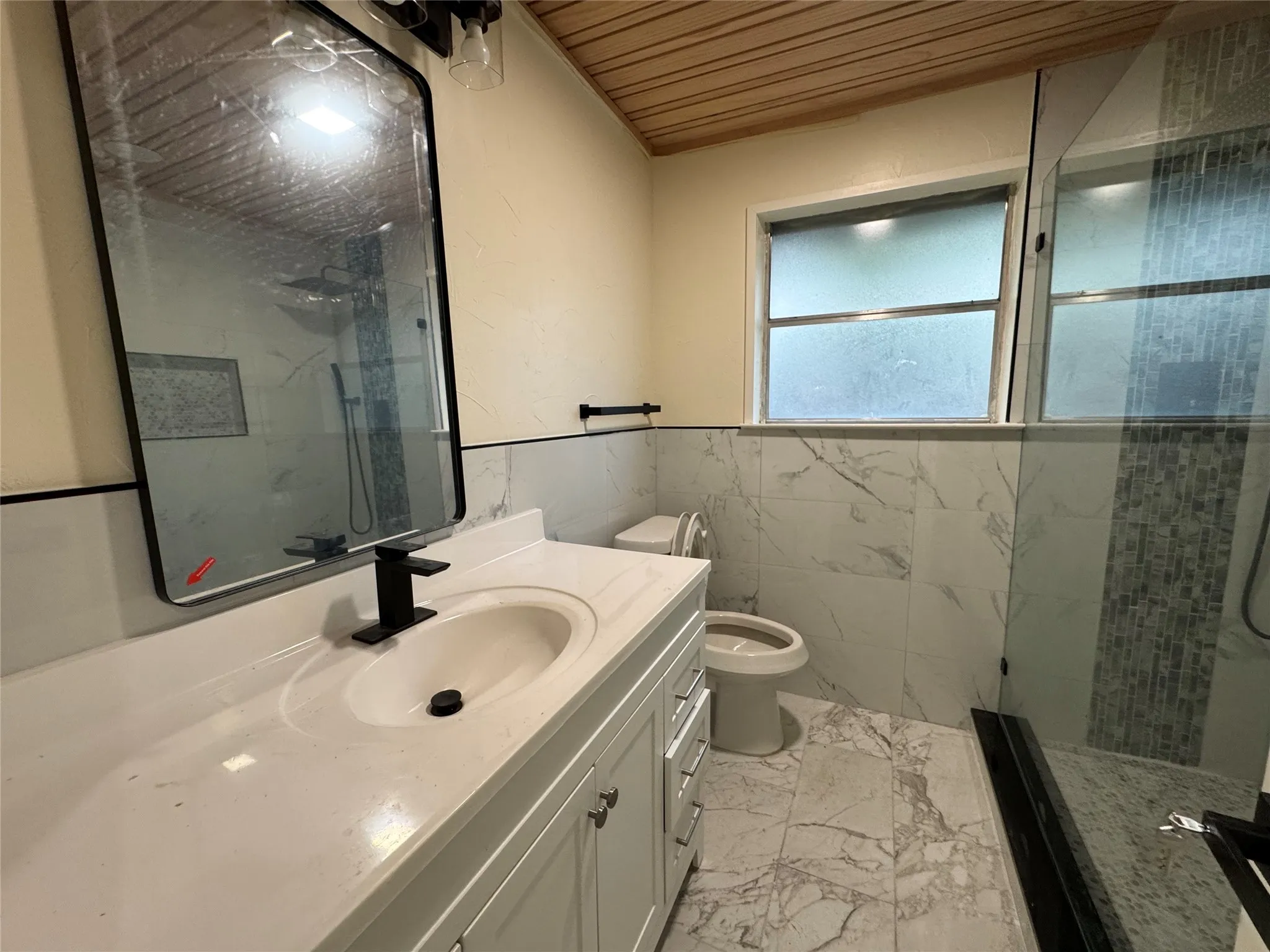 Single Family Residence For Sale in Dallas County , 2105 Drake Drive, Richardson, Texas 75081, 4 Bedroom, 2 Bathroom, 2 Garage spaces, 1,832 Sqft, built in 1973, mls#21394616, Real Estate Agent in Richardson, Homes For Sale in Dallas county, Homes For Sale in Richardson, Realtor in Richardson Texas, Real Estate Brokerage Independent Realty Texas, Luminita Cordes Realtor