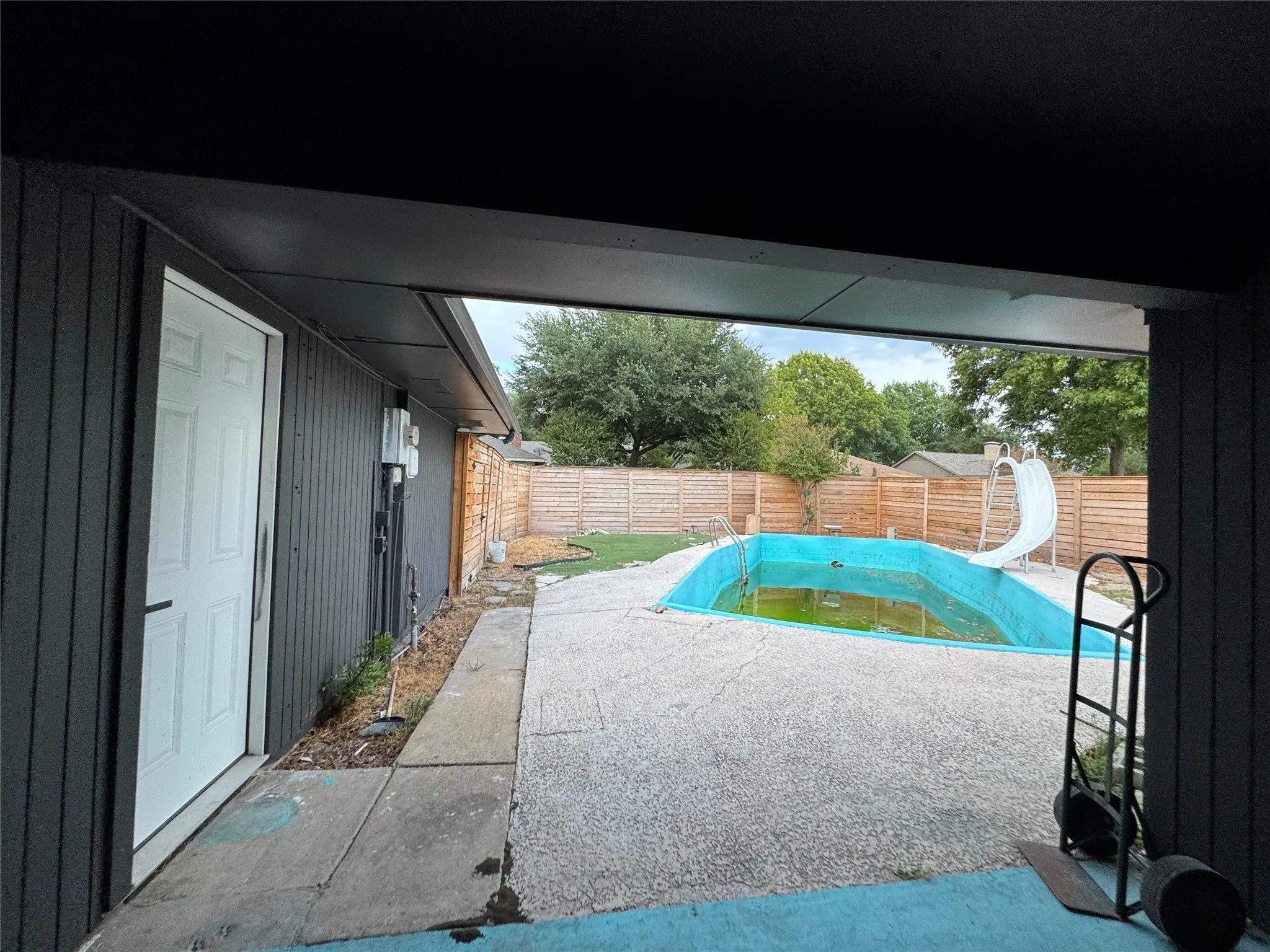 Single Family Residence For Sale in Dallas County , 2105 Drake Drive, Richardson, Texas 75081, 4 Bedroom, 2 Bathroom, 2 Garage spaces, 1,832 Sqft, built in 1973, mls#21394616, Real Estate Agent in Richardson, Homes For Sale in Dallas county, Homes For Sale in Richardson, Realtor in Richardson Texas, Real Estate Brokerage Independent Realty Texas, Luminita Cordes Realtor