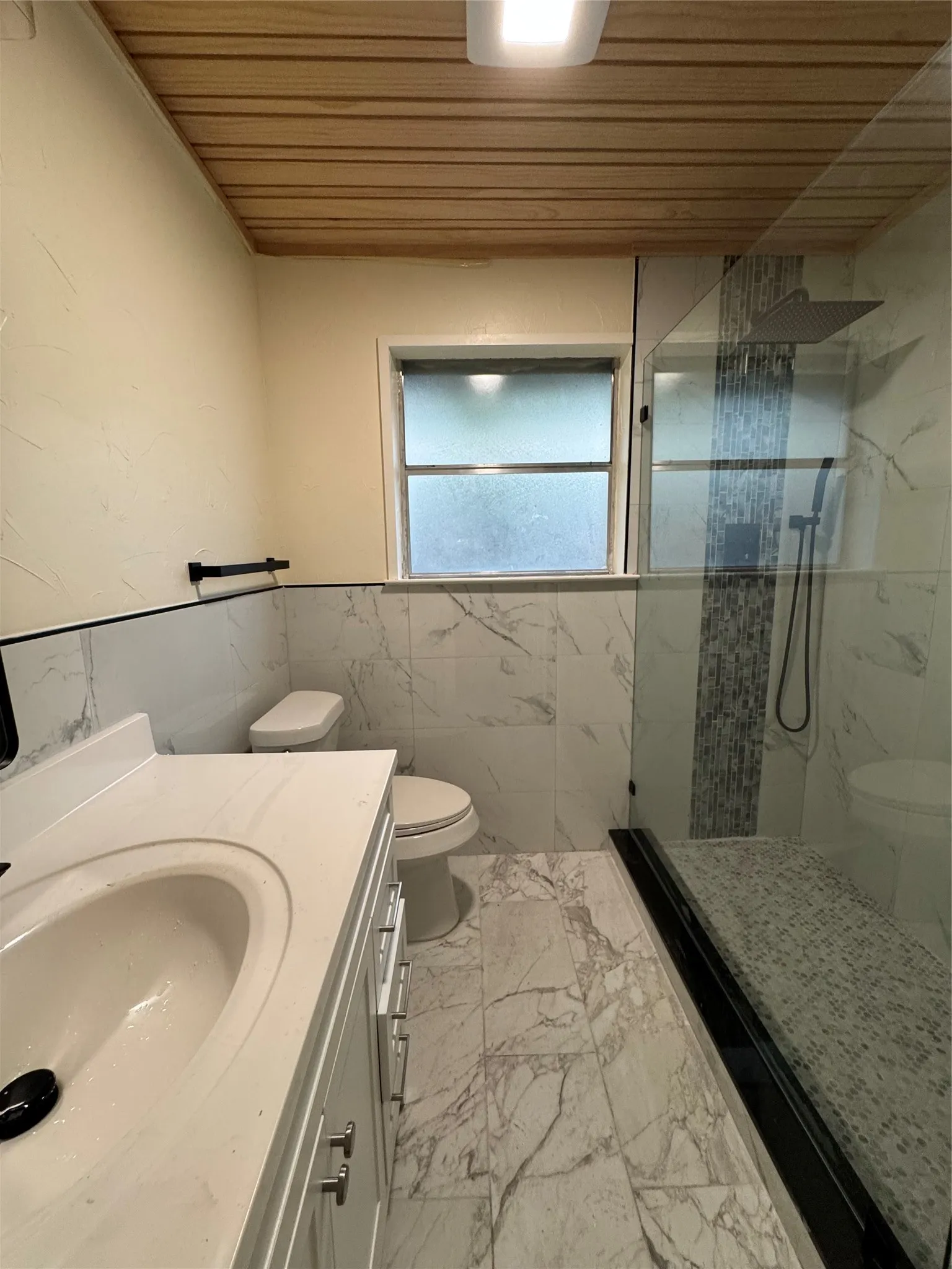 Single Family Residence For Sale in Dallas County , 2105 Drake Drive, Richardson, Texas 75081, 4 Bedroom, 2 Bathroom, 2 Garage spaces, 1,832 Sqft, built in 1973, mls#21394616, Real Estate Agent in Richardson, Homes For Sale in Dallas county, Homes For Sale in Richardson, Realtor in Richardson Texas, Real Estate Brokerage Independent Realty Texas, Luminita Cordes Realtor