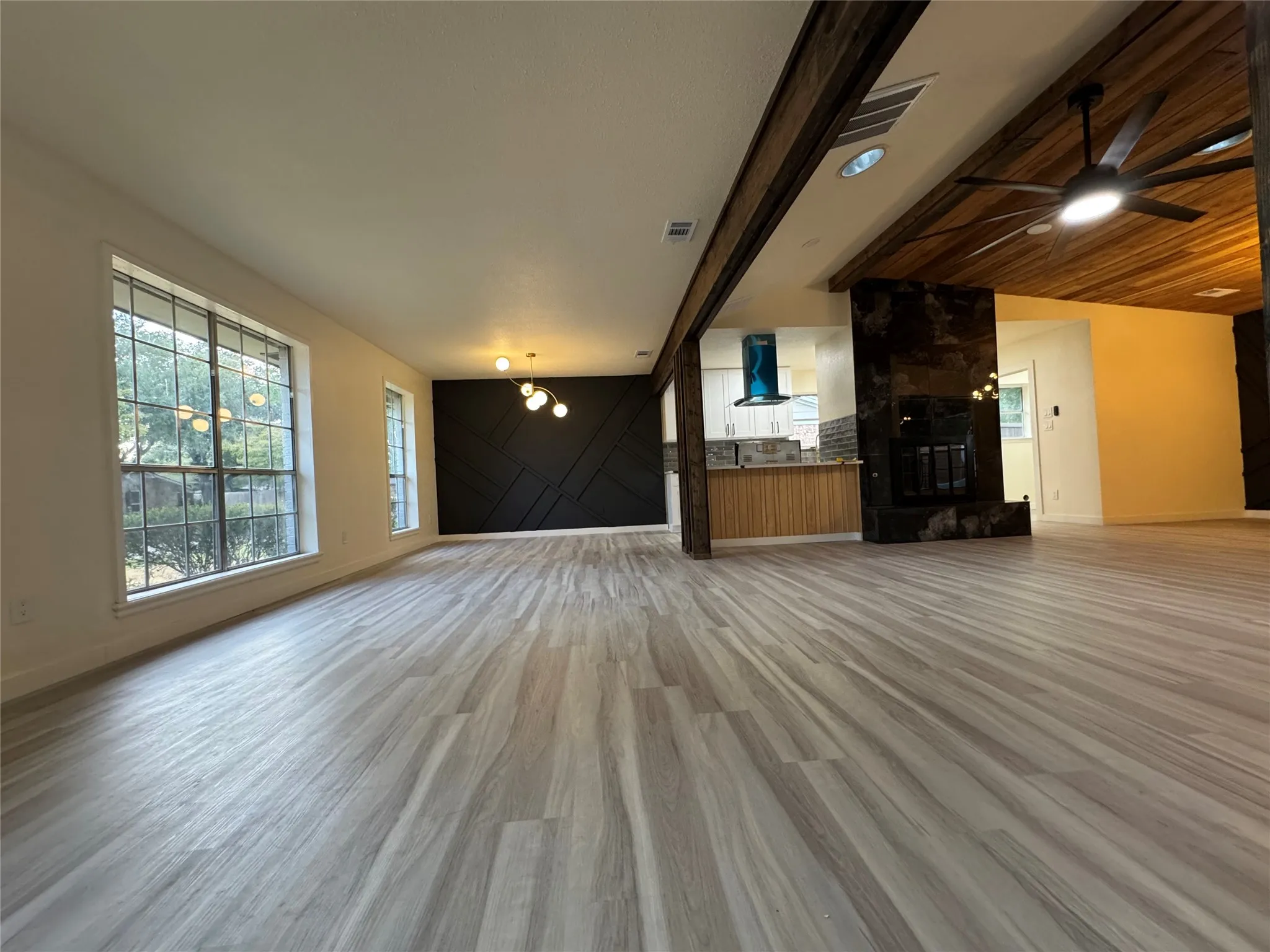 Single Family Residence For Sale in Dallas County , 2105 Drake Drive, Richardson, Texas 75081, 4 Bedroom, 2 Bathroom, 2 Garage spaces, 1,832 Sqft, built in 1973, mls#21394616, Real Estate Agent in Richardson, Homes For Sale in Dallas county, Homes For Sale in Richardson, Realtor in Richardson Texas, Real Estate Brokerage Independent Realty Texas, Luminita Cordes Realtor