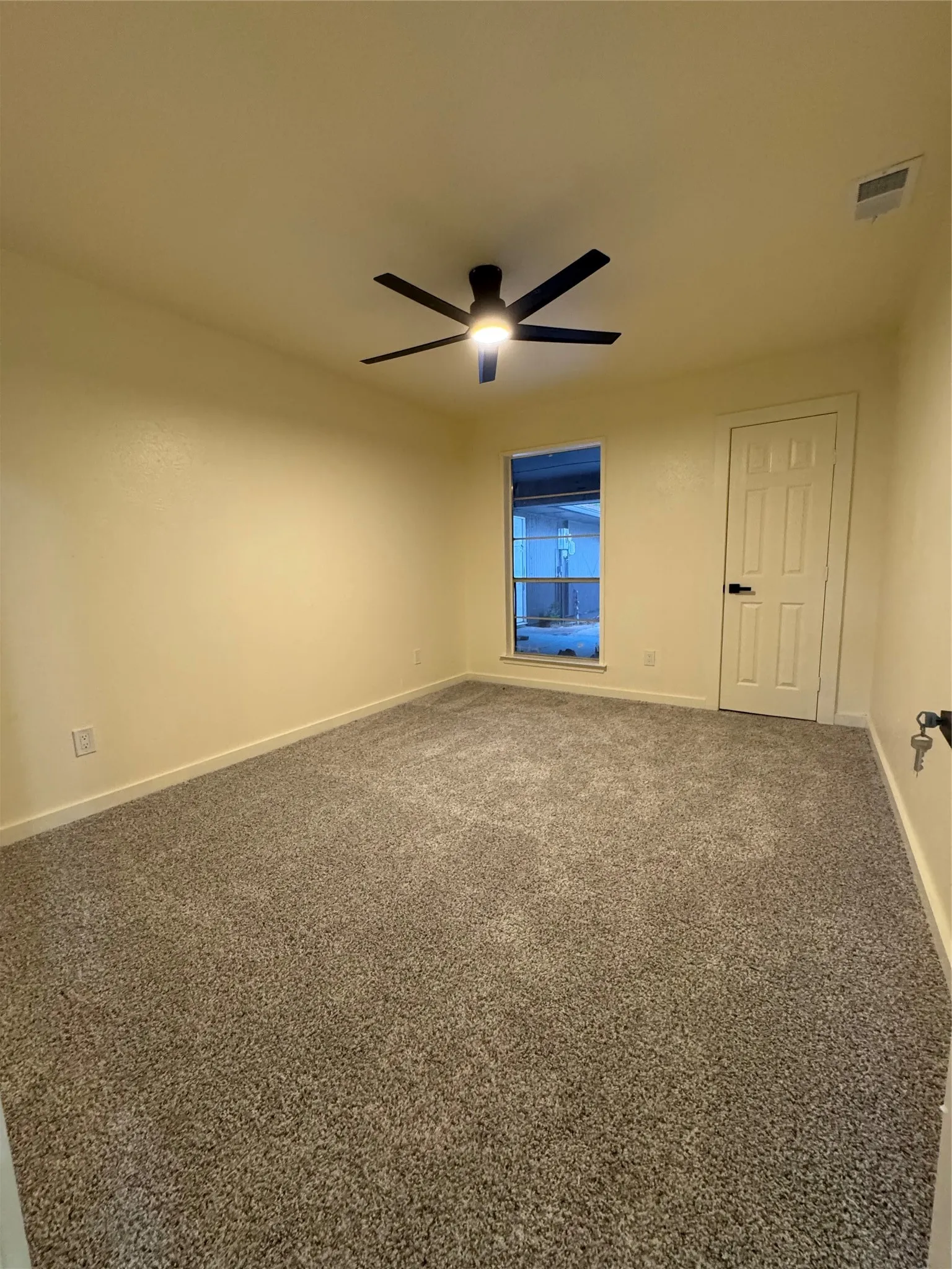 Single Family Residence For Sale in Dallas County , 2105 Drake Drive, Richardson, Texas 75081, 4 Bedroom, 2 Bathroom, 2 Garage spaces, 1,832 Sqft, built in 1973, mls#21394616, Real Estate Agent in Richardson, Homes For Sale in Dallas county, Homes For Sale in Richardson, Realtor in Richardson Texas, Real Estate Brokerage Independent Realty Texas, Luminita Cordes Realtor