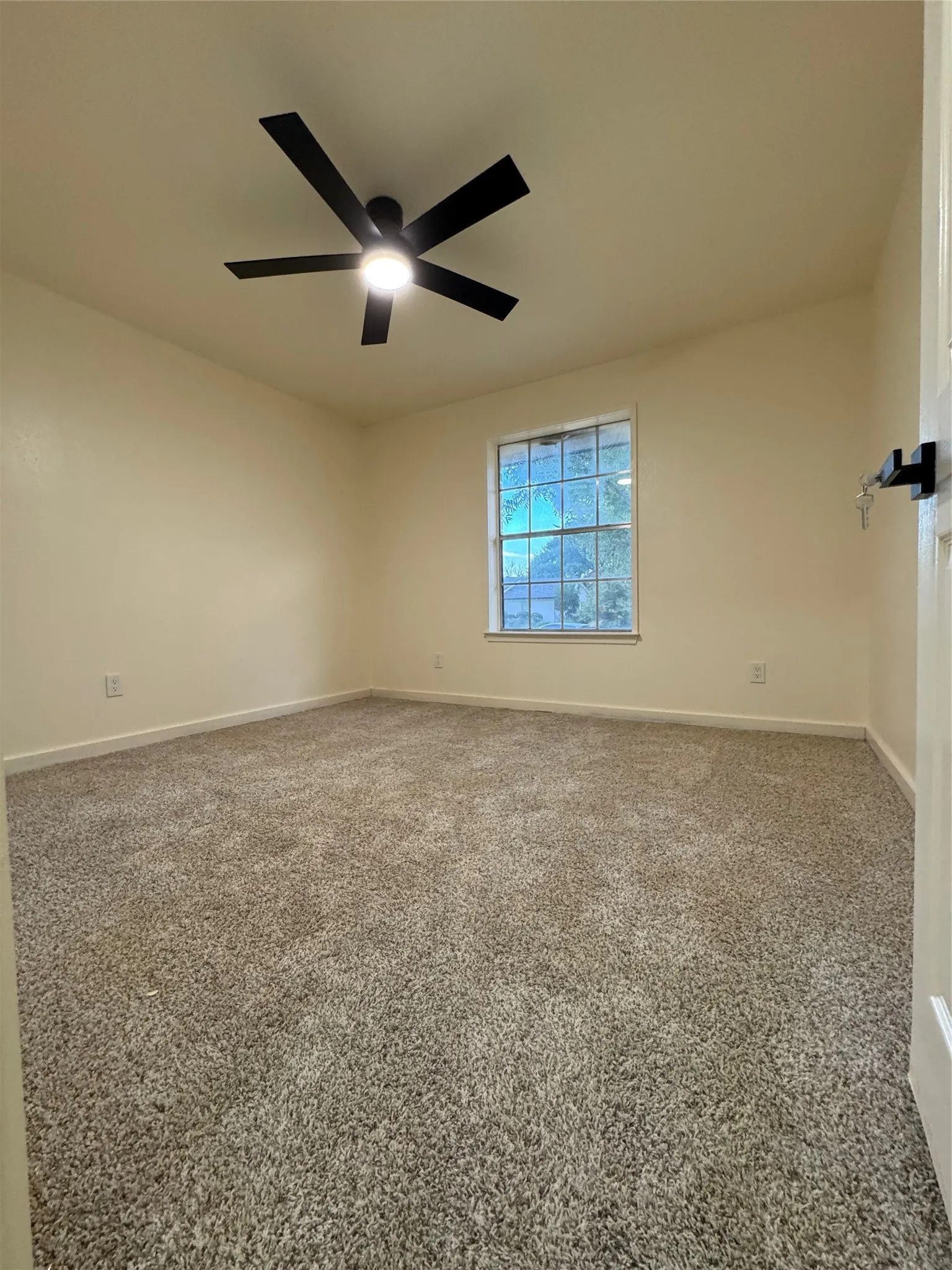 Single Family Residence For Sale in Dallas County , 2105 Drake Drive, Richardson, Texas 75081, 4 Bedroom, 2 Bathroom, 2 Garage spaces, 1,832 Sqft, built in 1973, mls#21394616, Real Estate Agent in Richardson, Homes For Sale in Dallas county, Homes For Sale in Richardson, Realtor in Richardson Texas, Real Estate Brokerage Independent Realty Texas, Luminita Cordes Realtor