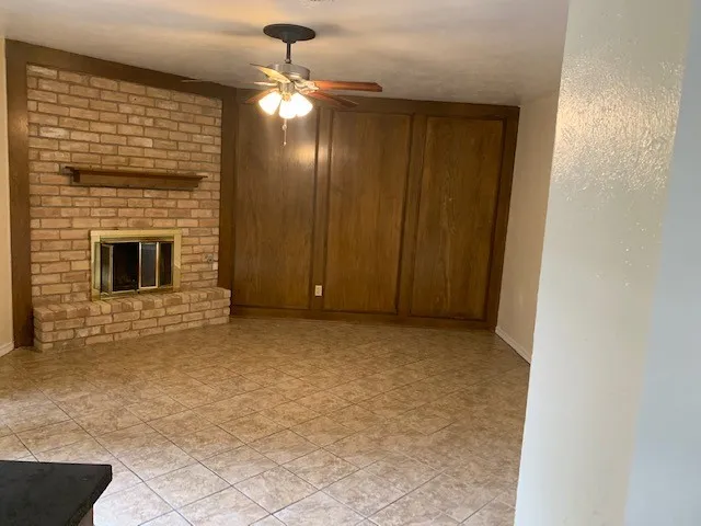 Single Family Residence For Rent in Dallas County , 1221 Willow Wood Court, Irving, Texas 75060, 3 Bedroom, 3 Bathroom, 2 Garage spaces, 1,376 Sqft, built in 1973, mls#21394622, Real Estate Agent in Irving, Homes For Rent in Dallas county, Homes For Rent in Irving, Realtor in Irving Texas, Real Estate Brokerage Independent Realty Texas, Luminita Cordes Realtor