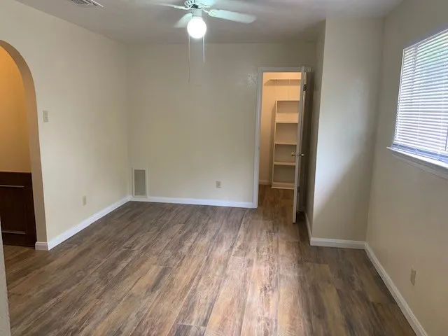 Single Family Residence For Rent in Dallas County , 1221 Willow Wood Court, Irving, Texas 75060, 3 Bedroom, 3 Bathroom, 2 Garage spaces, 1,376 Sqft, built in 1973, mls#21394622, Real Estate Agent in Irving, Homes For Rent in Dallas county, Homes For Rent in Irving, Realtor in Irving Texas, Real Estate Brokerage Independent Realty Texas, Luminita Cordes Realtor