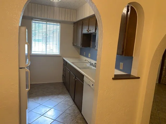 Single Family Residence For Rent in Dallas County , 1221 Willow Wood Court, Irving, Texas 75060, 3 Bedroom, 3 Bathroom, 2 Garage spaces, 1,376 Sqft, built in 1973, mls#21394622, Real Estate Agent in Irving, Homes For Rent in Dallas county, Homes For Rent in Irving, Realtor in Irving Texas, Real Estate Brokerage Independent Realty Texas, Luminita Cordes Realtor