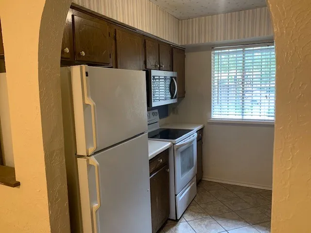 Single Family Residence For Rent in Dallas County , 1221 Willow Wood Court, Irving, Texas 75060, 3 Bedroom, 3 Bathroom, 2 Garage spaces, 1,376 Sqft, built in 1973, mls#21394622, Real Estate Agent in Irving, Homes For Rent in Dallas county, Homes For Rent in Irving, Realtor in Irving Texas, Real Estate Brokerage Independent Realty Texas, Luminita Cordes Realtor