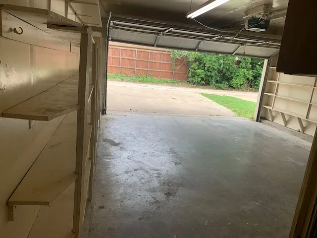 Single Family Residence For Rent in Dallas County , 1221 Willow Wood Court, Irving, Texas 75060, 3 Bedroom, 3 Bathroom, 2 Garage spaces, 1,376 Sqft, built in 1973, mls#21394622, Real Estate Agent in Irving, Homes For Rent in Dallas county, Homes For Rent in Irving, Realtor in Irving Texas, Real Estate Brokerage Independent Realty Texas, Luminita Cordes Realtor