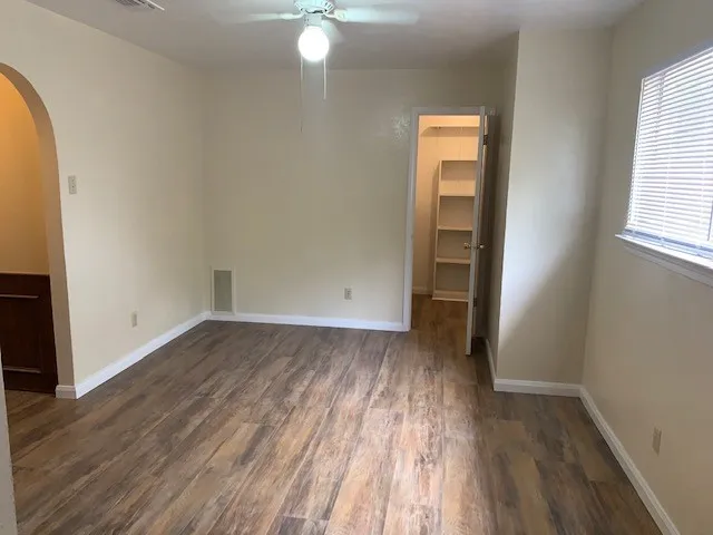 Single Family Residence For Rent in Dallas County , 1221 Willow Wood Court, Irving, Texas 75060, 3 Bedroom, 3 Bathroom, 2 Garage spaces, 1,376 Sqft, built in 1973, mls#21394622, Real Estate Agent in Irving, Homes For Rent in Dallas county, Homes For Rent in Irving, Realtor in Irving Texas, Real Estate Brokerage Independent Realty Texas, Luminita Cordes Realtor
