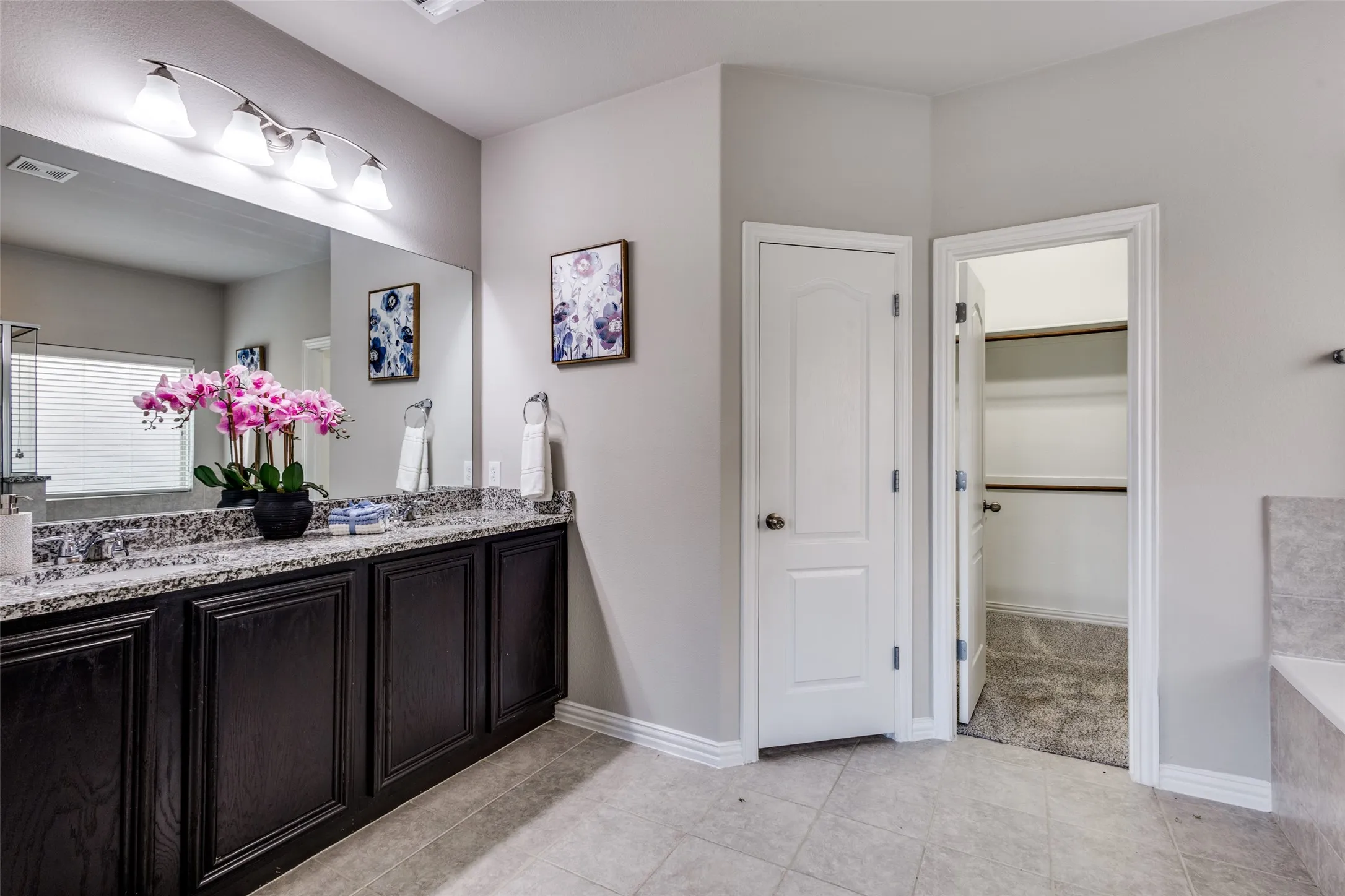 Single Family Residence For Rent in Collin County , 5609 Fremont, Mc Kinney, Texas 75071, 4 Bedroom, 3 Bathroom, 2 Garage spaces, 2,840 Sqft, built in 2016, mls#21394623, Real Estate Agent in Mc Kinney, Homes For Rent in Collin county, Homes For Rent in Mc Kinney, Realtor in Mc Kinney Texas, Real Estate Brokerage Independent Realty Texas, Luminita Cordes Realtor