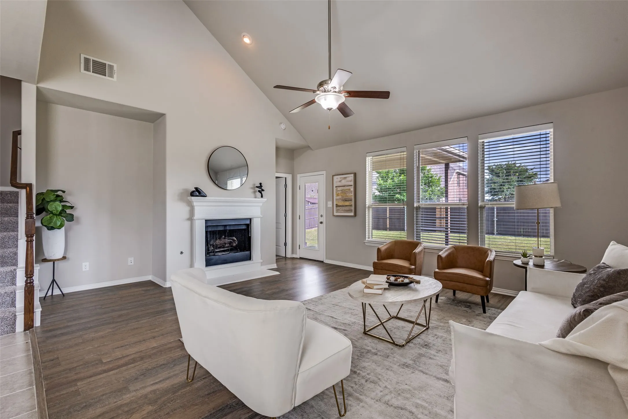 Single Family Residence For Rent