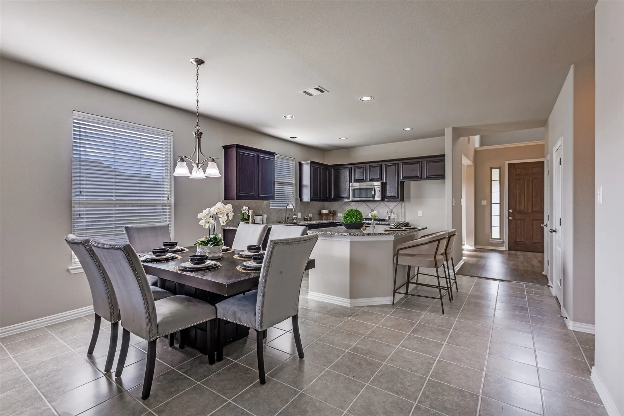 Single Family Residence For Rent in Collin County , 5609 Fremont, Mc Kinney, Texas 75071, 4 Bedroom, 3 Bathroom, 2 Garage spaces, 2,840 Sqft, built in 2016, mls#21394623, Real Estate Agent in Mc Kinney, Homes For Rent in Collin county, Homes For Rent in Mc Kinney, Realtor in Mc Kinney Texas, Real Estate Brokerage Independent Realty Texas, Luminita Cordes Realtor