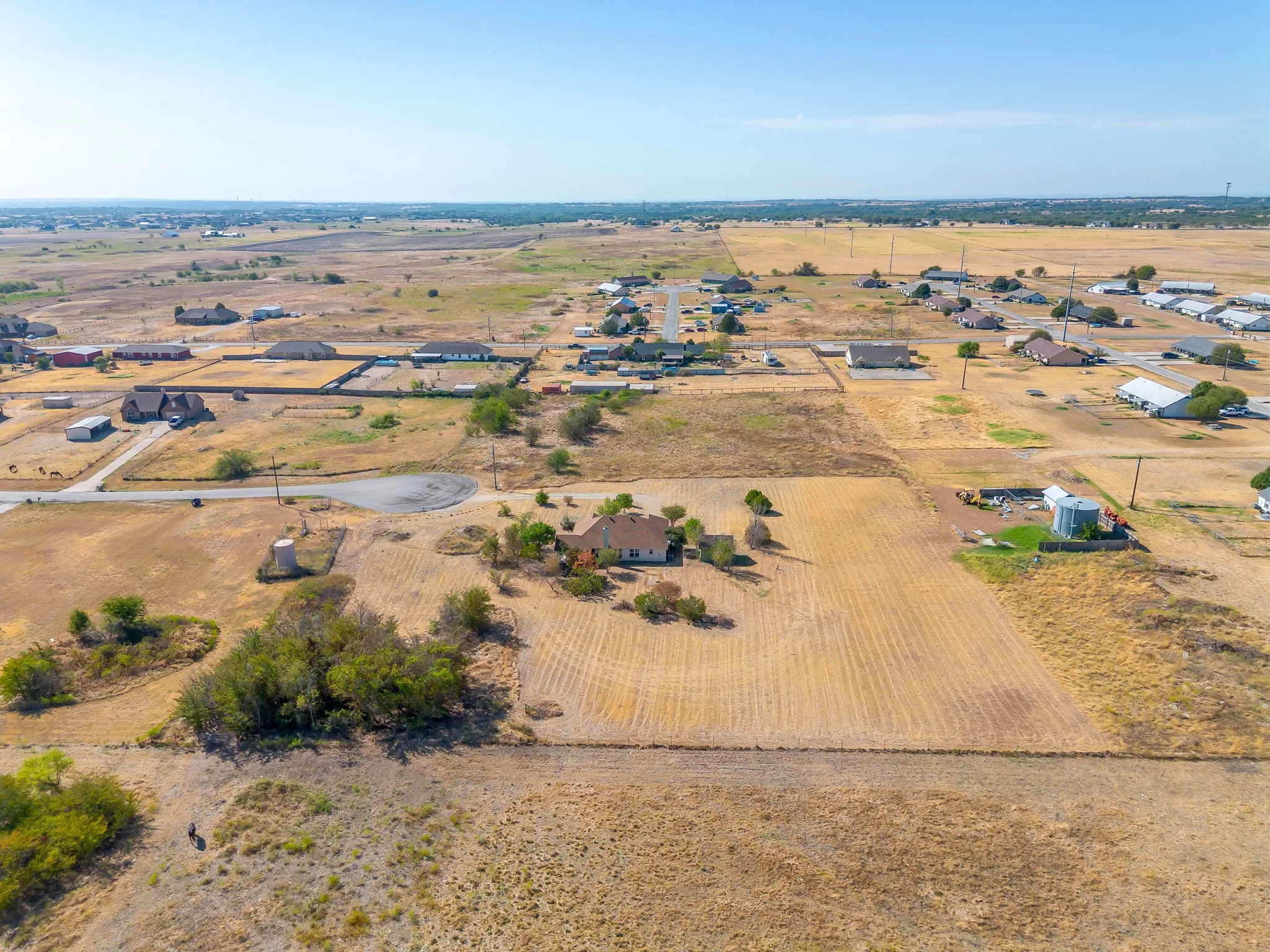 Single Family Residence For Sale in Parker County , 122 Blue Castle Court, Weatherford, Texas 76088, 3 Bedroom, 2 Bathroom, 2 Garage spaces, 1,417 Sqft, built in 2008, mls#21394407, Real Estate Agent in Weatherford, Homes For Sale in Parker county, Homes For Sale in Weatherford, Realtor in Weatherford Texas, Real Estate Brokerage Independent Realty Texas, Luminita Cordes Realtor