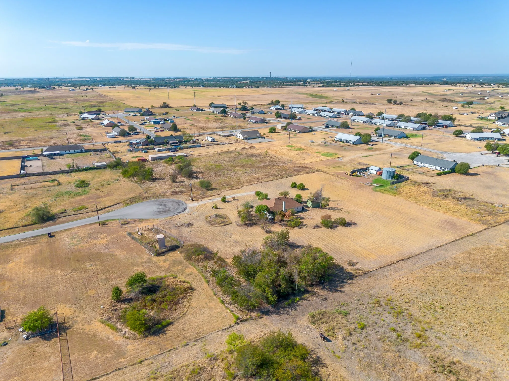 Single Family Residence For Sale in Parker County , 122 Blue Castle Court, Weatherford, Texas 76088, 3 Bedroom, 2 Bathroom, 2 Garage spaces, 1,417 Sqft, built in 2008, mls#21394407, Real Estate Agent in Weatherford, Homes For Sale in Parker county, Homes For Sale in Weatherford, Realtor in Weatherford Texas, Real Estate Brokerage Independent Realty Texas, Luminita Cordes Realtor