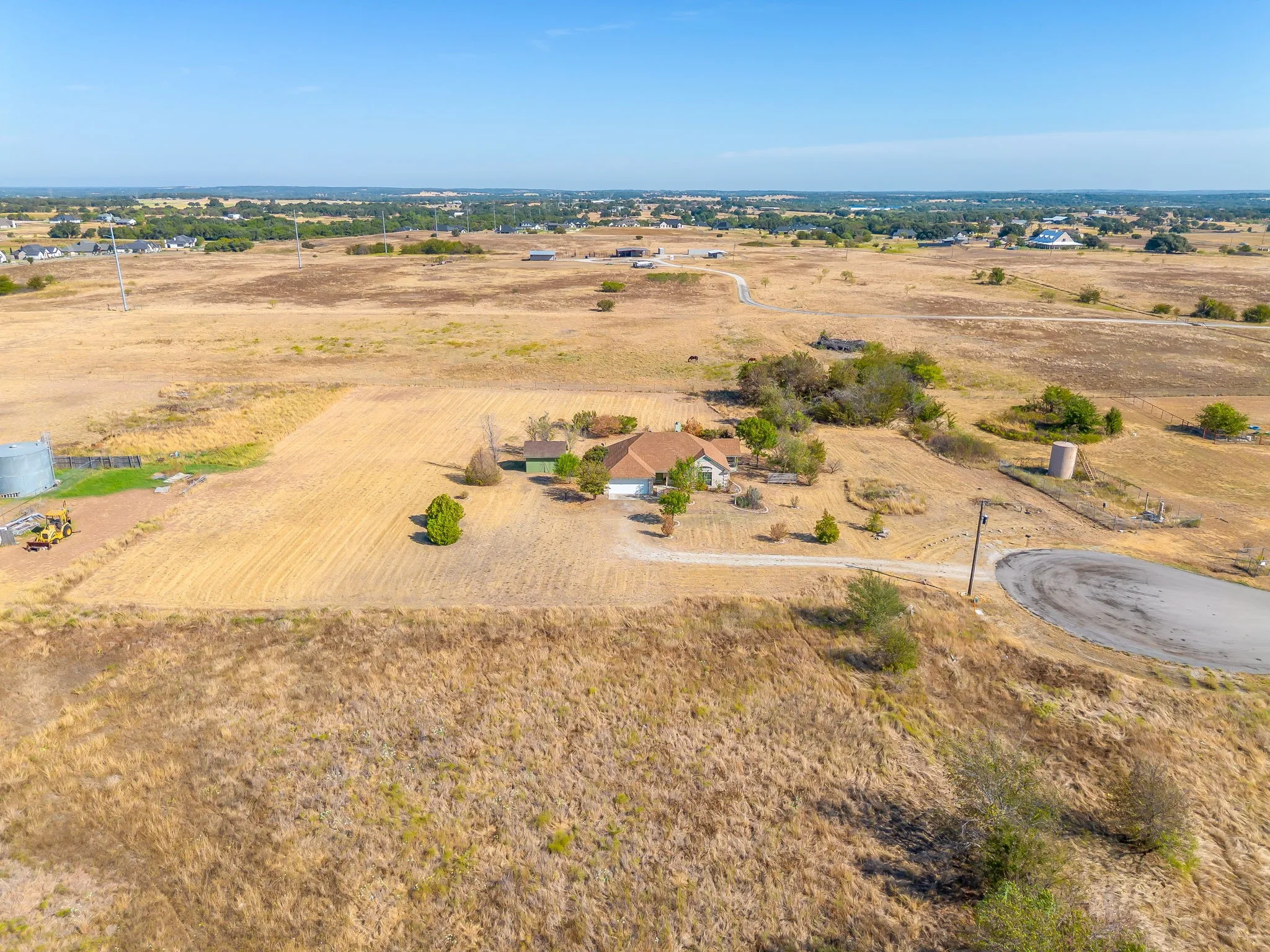 Single Family Residence For Sale in Parker County , 122 Blue Castle Court, Weatherford, Texas 76088, 3 Bedroom, 2 Bathroom, 2 Garage spaces, 1,417 Sqft, built in 2008, mls#21394407, Real Estate Agent in Weatherford, Homes For Sale in Parker county, Homes For Sale in Weatherford, Realtor in Weatherford Texas, Real Estate Brokerage Independent Realty Texas, Luminita Cordes Realtor