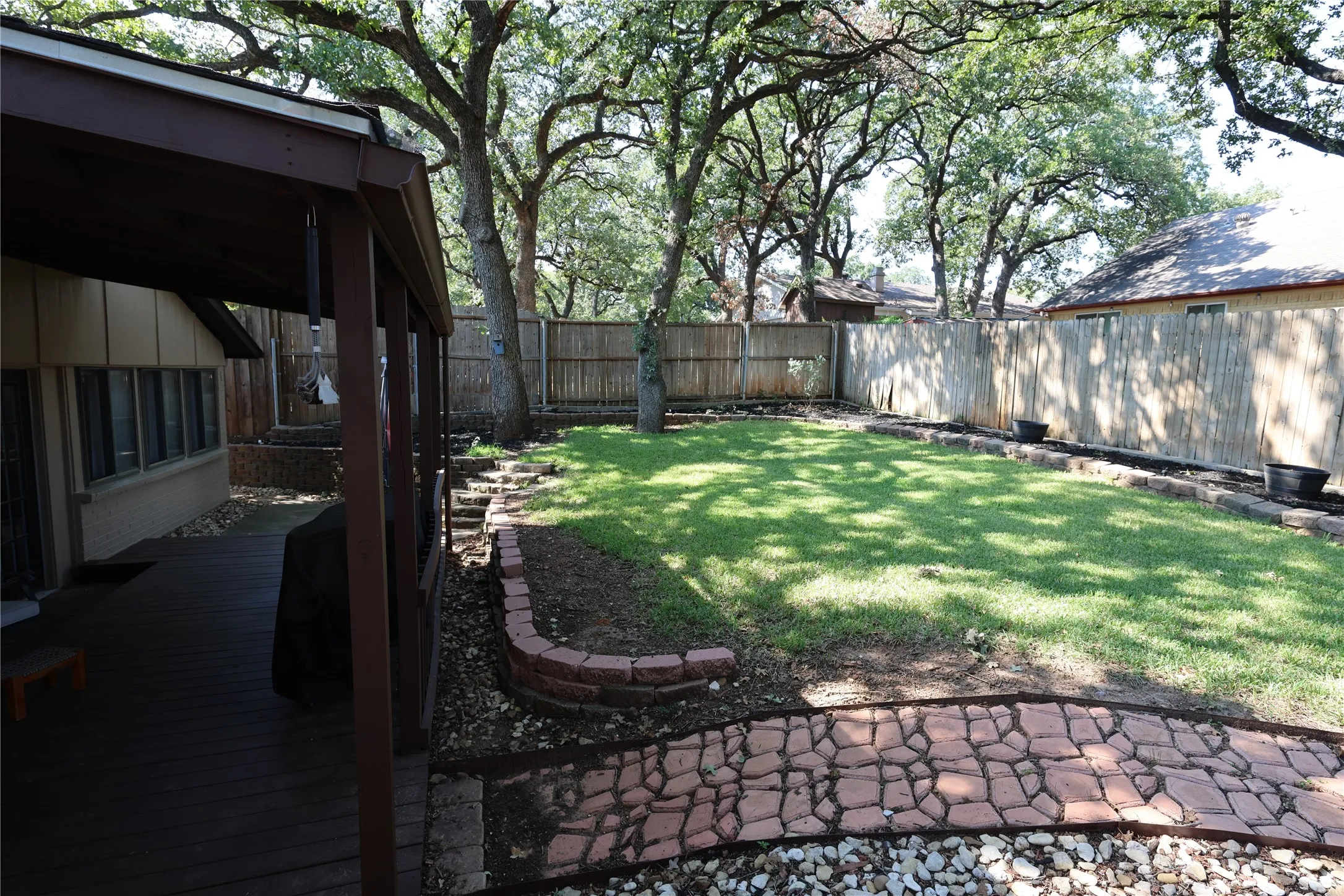 Single Family Residence For Sale in Tarrant County , 2813 Meandering Way, Bedford, Texas 76021, 4 Bedroom, 2 Bathroom, 2 Garage spaces, 2,043 Sqft, built in 1977, mls#21394625, Real Estate Agent in Bedford, Homes For Sale in Tarrant county, Homes For Sale in Bedford, Realtor in Bedford Texas, Real Estate Brokerage Independent Realty Texas, Luminita Cordes Realtor