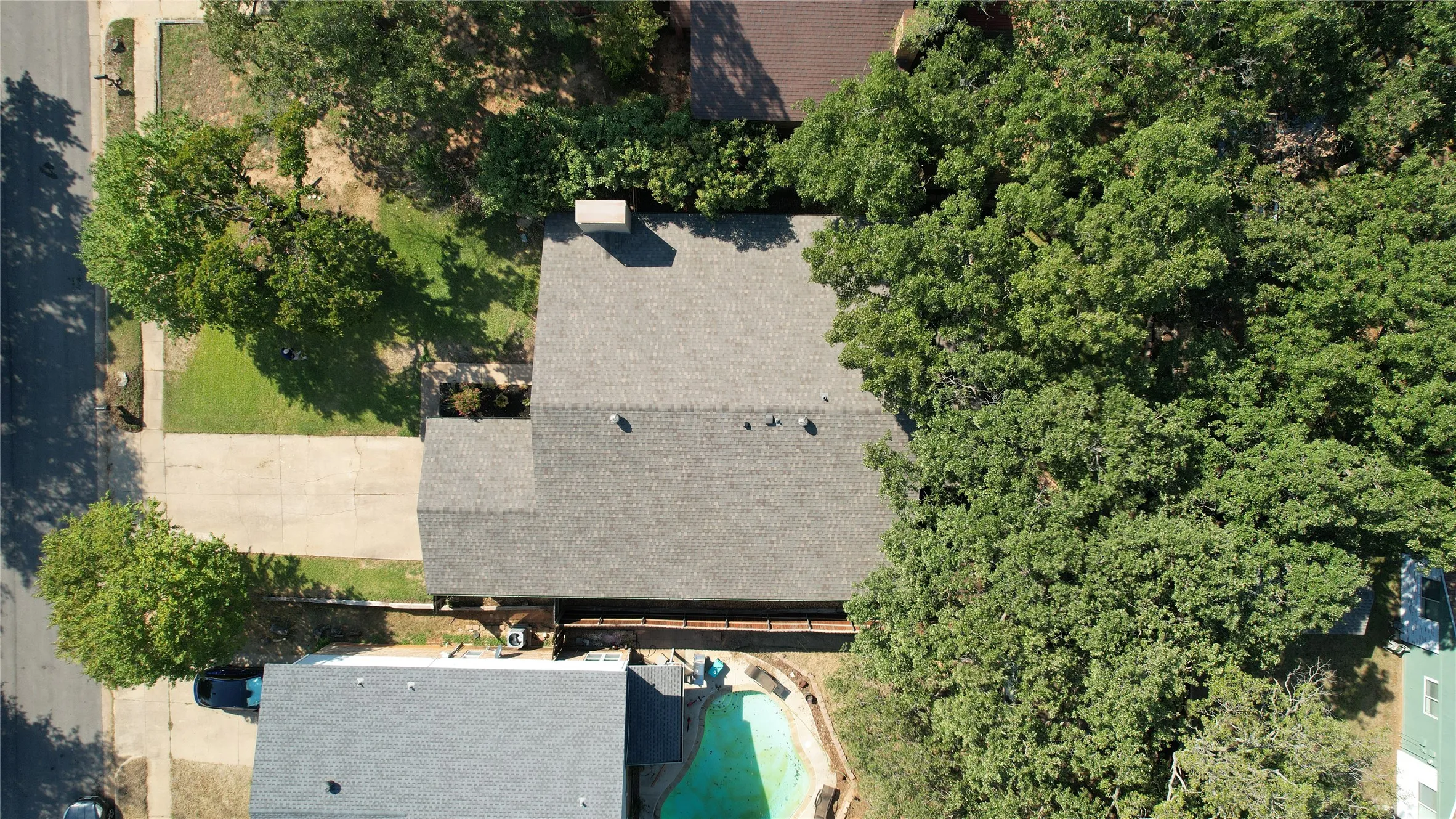 Single Family Residence For Sale in Tarrant County , 2813 Meandering Way, Bedford, Texas 76021, 4 Bedroom, 2 Bathroom, 2 Garage spaces, 2,043 Sqft, built in 1977, mls#21394625, Real Estate Agent in Bedford, Homes For Sale in Tarrant county, Homes For Sale in Bedford, Realtor in Bedford Texas, Real Estate Brokerage Independent Realty Texas, Luminita Cordes Realtor