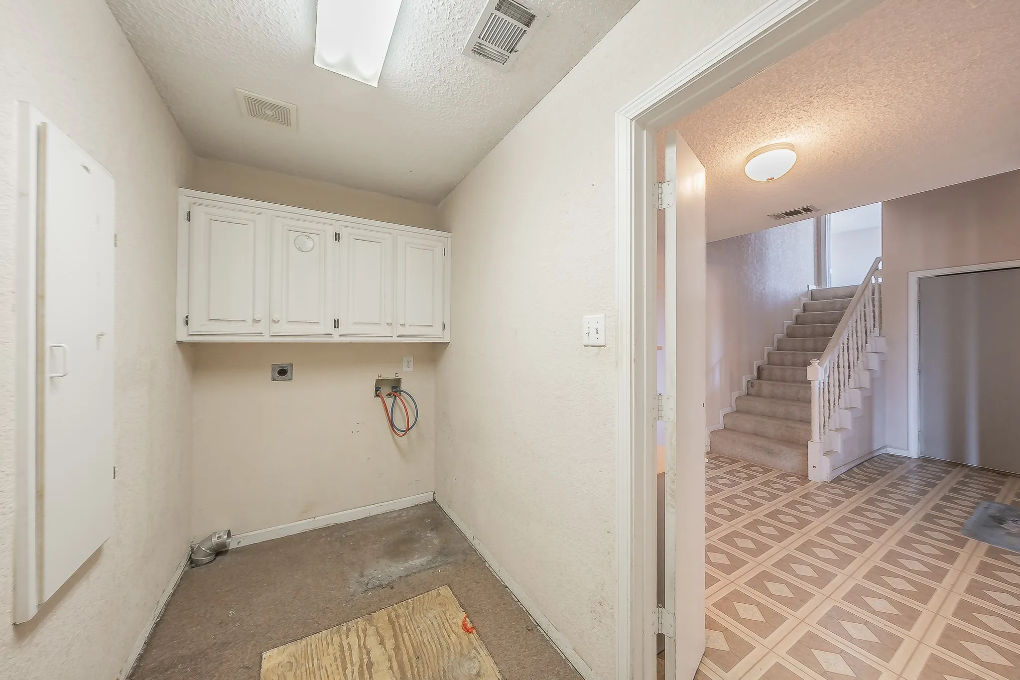 Single Family Residence For Sale in Collin County , 18742 Webb, Nevada, Texas 75173, 4 Bedroom, 4 Bathroom, 2 Garage spaces, 2,608 Sqft, built in 1996, mls#21392576, Real Estate Agent in Nevada, Homes For Sale in Collin county, Homes For Sale in Nevada, Realtor in Nevada Texas, Real Estate Brokerage Independent Realty Texas, Luminita Cordes Realtor