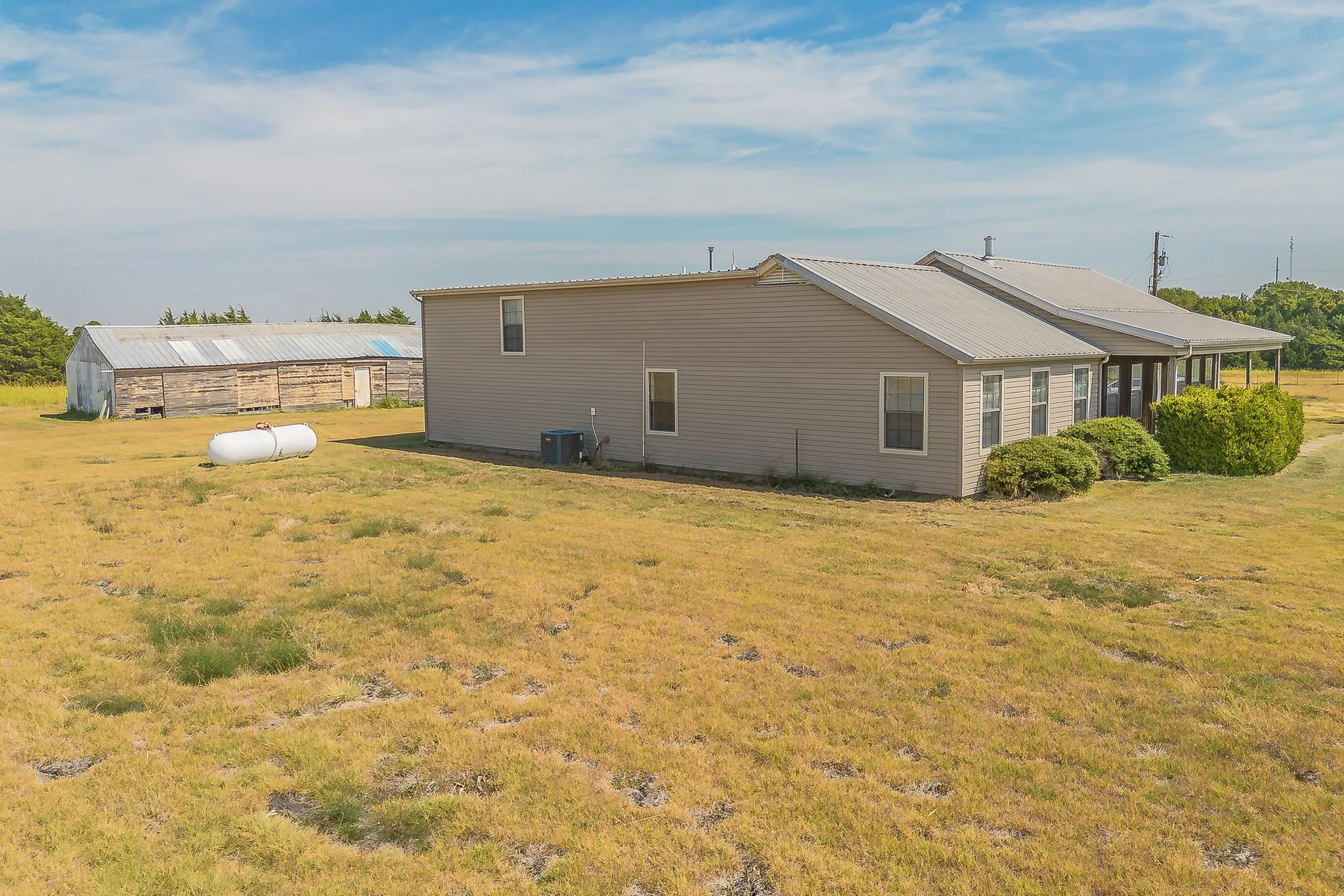 Single Family Residence For Sale in Collin County , 18742 Webb, Nevada, Texas 75173, 4 Bedroom, 4 Bathroom, 2 Garage spaces, 2,608 Sqft, built in 1996, mls#21392576, Real Estate Agent in Nevada, Homes For Sale in Collin county, Homes For Sale in Nevada, Realtor in Nevada Texas, Real Estate Brokerage Independent Realty Texas, Luminita Cordes Realtor
