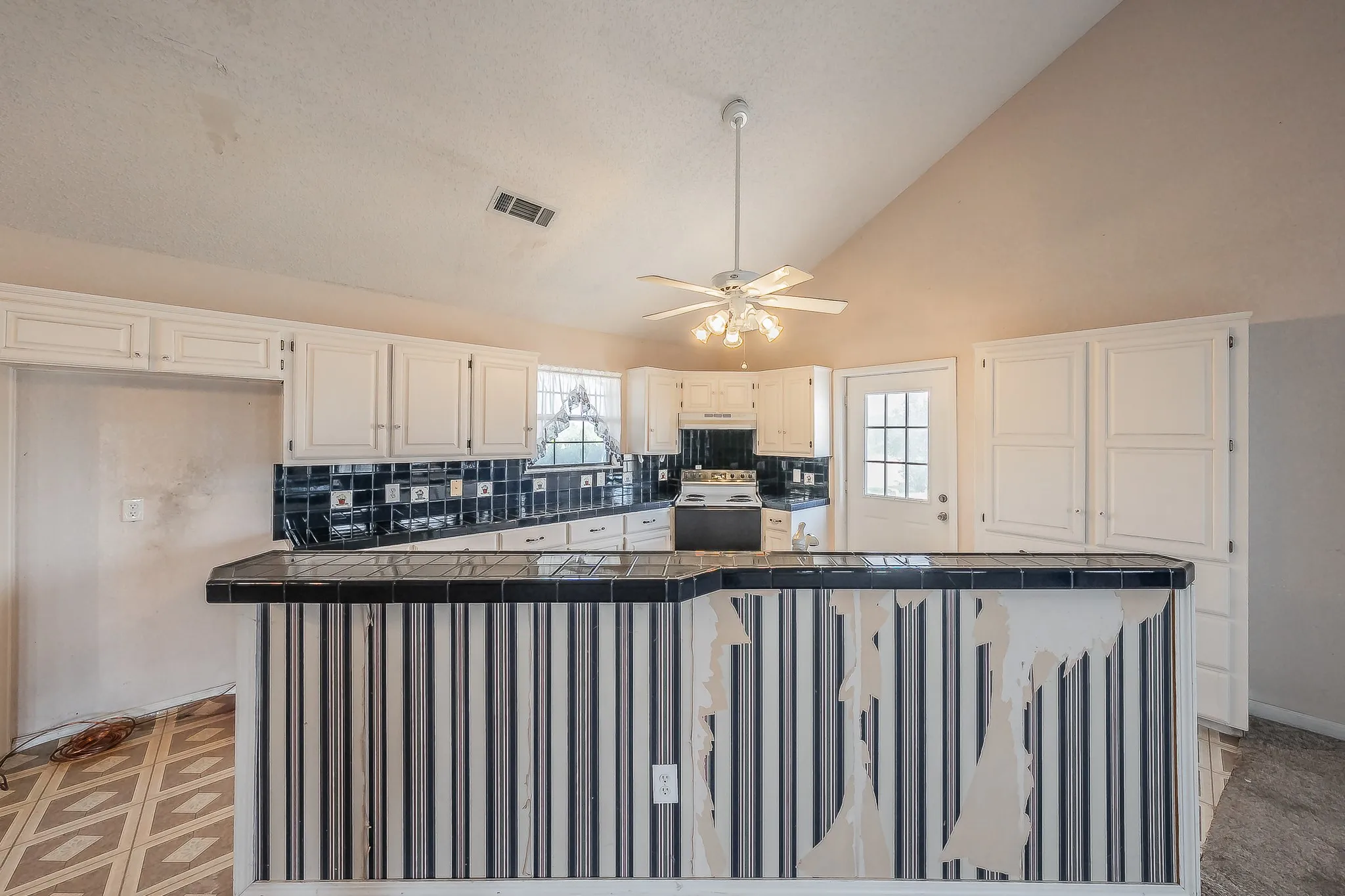 Single Family Residence For Sale in Collin County , 18742 Webb, Nevada, Texas 75173, 4 Bedroom, 4 Bathroom, 2 Garage spaces, 2,608 Sqft, built in 1996, mls#21392576, Real Estate Agent in Nevada, Homes For Sale in Collin county, Homes For Sale in Nevada, Realtor in Nevada Texas, Real Estate Brokerage Independent Realty Texas, Luminita Cordes Realtor