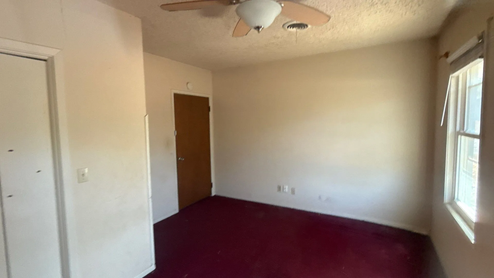 Single Family Residence For Sale in Wise County , 701 N Newark Street, Decatur, Texas 76234, 3 Bedroom, 1 Bathroom, Garage spaces, 1,396 Sqft, built in 1955, mls#21392343, Real Estate Agent in Decatur, Homes For Sale in Wise county, Homes For Sale in Decatur, Realtor in Decatur Texas, Real Estate Brokerage Independent Realty Texas, Luminita Cordes Realtor