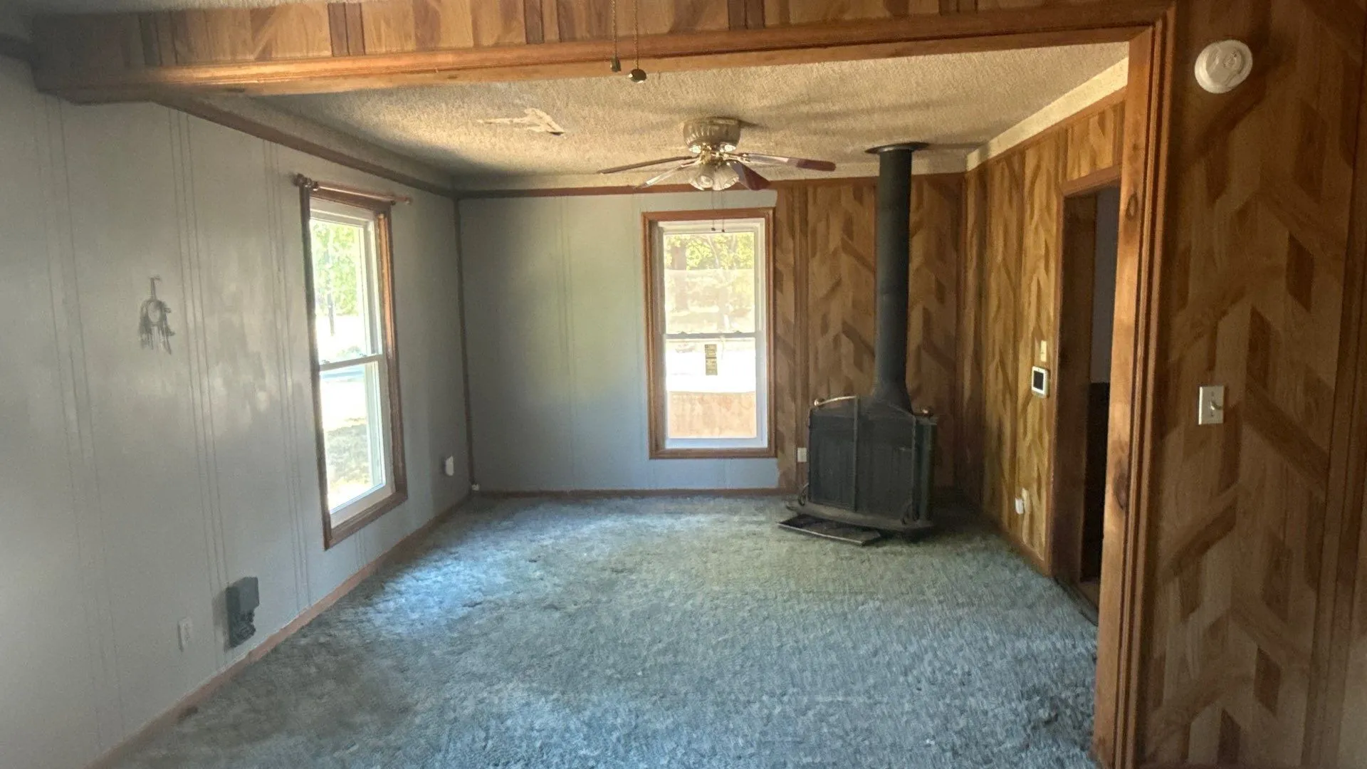 Single Family Residence For Sale in Wise County , 701 N Newark Street, Decatur, Texas 76234, 3 Bedroom, 1 Bathroom, Garage spaces, 1,396 Sqft, built in 1955, mls#21392343, Real Estate Agent in Decatur, Homes For Sale in Wise county, Homes For Sale in Decatur, Realtor in Decatur Texas, Real Estate Brokerage Independent Realty Texas, Luminita Cordes Realtor