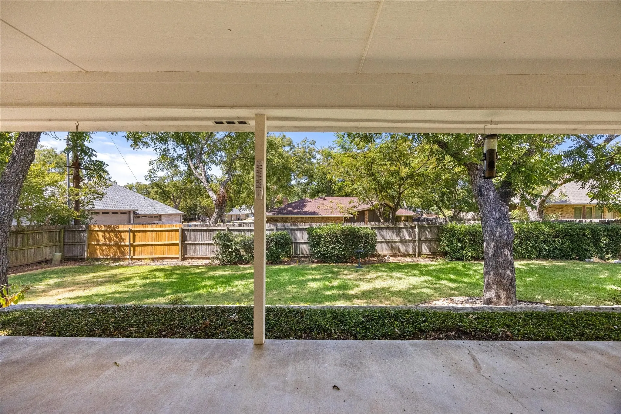 Single Family Residence For Sale in Hood County , 9008 Magnolia Vale Drive, Granbury, Texas 76049, 3 Bedroom, 2 Bathroom, 2 Garage spaces, 1,754 Sqft, built in 1996, mls#21385846, Real Estate Agent in Granbury, Homes For Sale in Hood county, Homes For Sale in Granbury, Realtor in Granbury Texas, Real Estate Brokerage Independent Realty Texas, Luminita Cordes Realtor