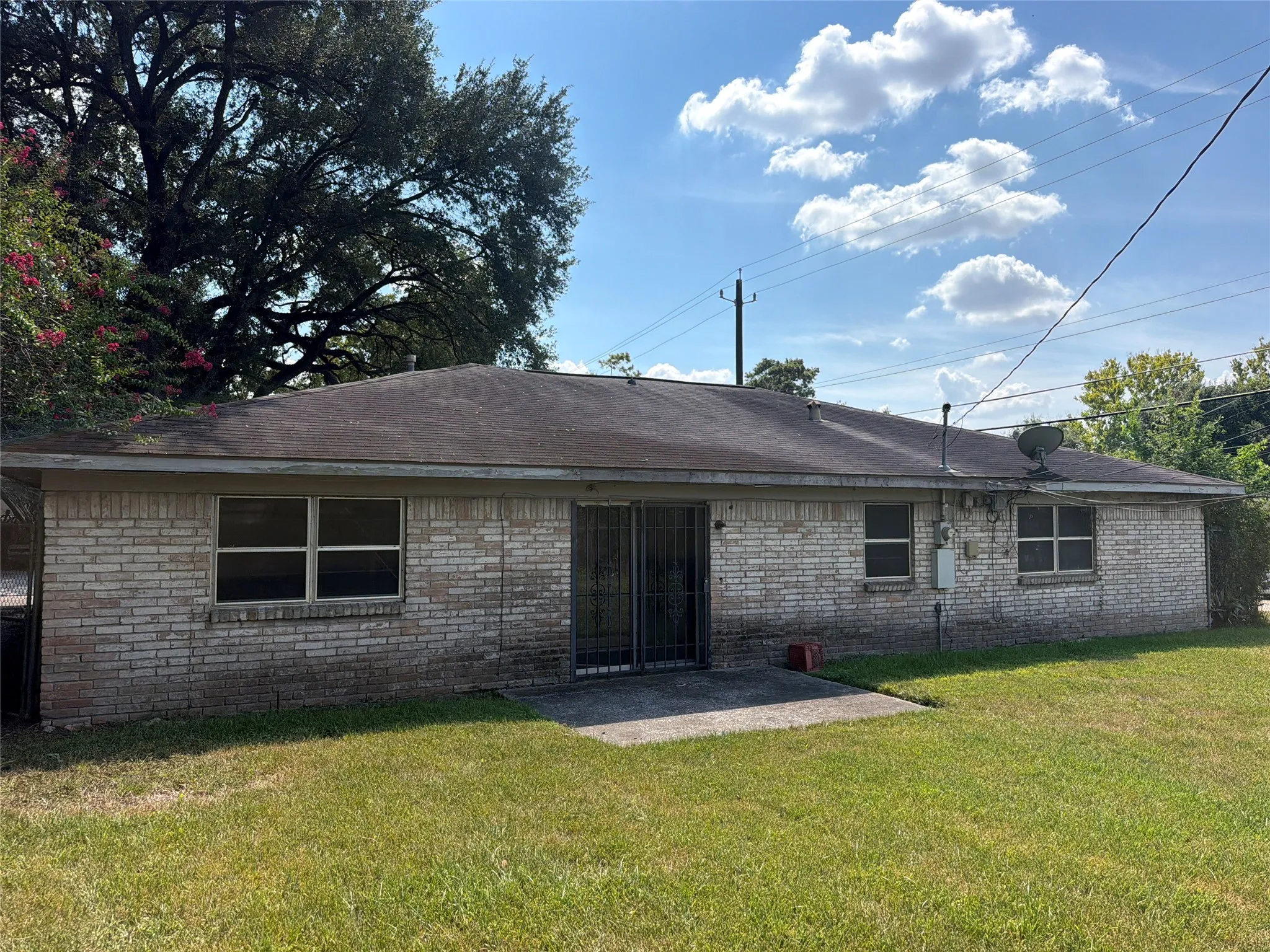 Single Family Residence For Sale in Harris County , 7603 Cabot Street, Houston, Texas 77016, 4 Bedroom, 2 Bathroom, 2 Garage spaces, 1,601 Sqft, built in 1960, mls#21394636, Real Estate Agent in Houston, Homes For Sale in Harris county, Homes For Sale in Houston, Realtor in Houston Texas, Real Estate Brokerage Independent Realty Texas, Luminita Cordes Realtor