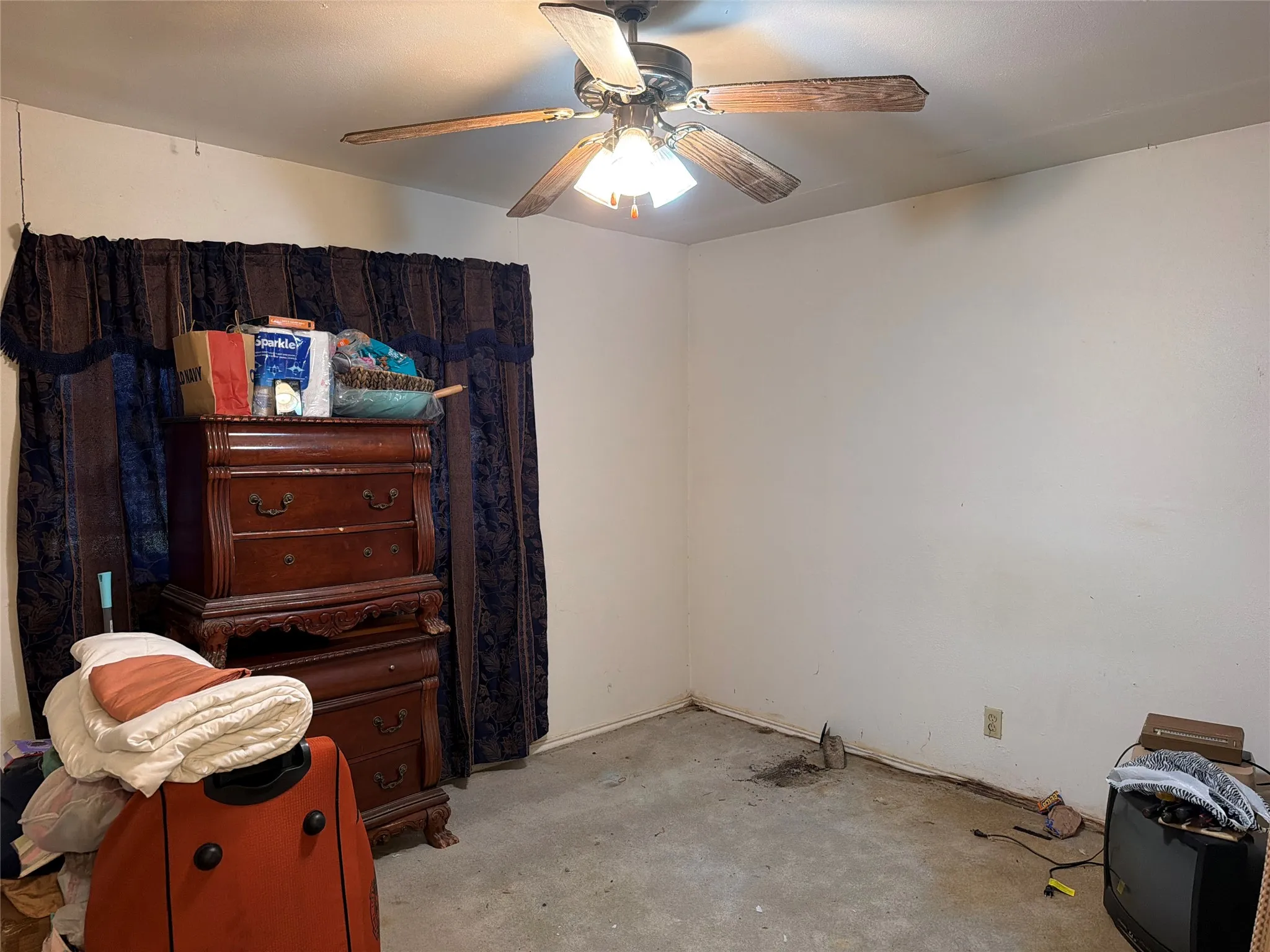Single Family Residence For Sale in Harris County , 7603 Cabot Street, Houston, Texas 77016, 4 Bedroom, 2 Bathroom, 2 Garage spaces, 1,601 Sqft, built in 1960, mls#21394636, Real Estate Agent in Houston, Homes For Sale in Harris county, Homes For Sale in Houston, Realtor in Houston Texas, Real Estate Brokerage Independent Realty Texas, Luminita Cordes Realtor