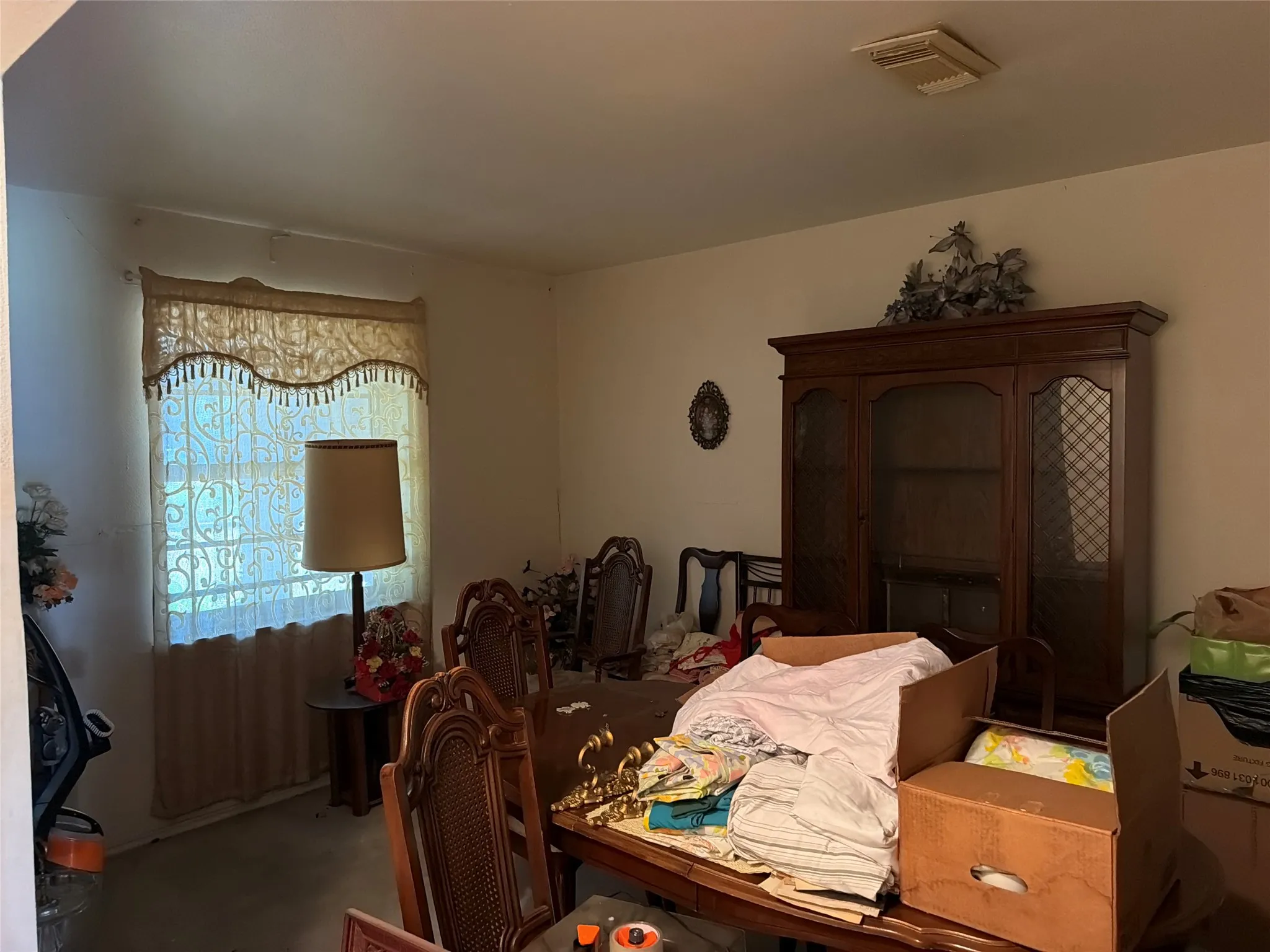 Single Family Residence For Sale in Harris County , 7603 Cabot Street, Houston, Texas 77016, 4 Bedroom, 2 Bathroom, 2 Garage spaces, 1,601 Sqft, built in 1960, mls#21394636, Real Estate Agent in Houston, Homes For Sale in Harris county, Homes For Sale in Houston, Realtor in Houston Texas, Real Estate Brokerage Independent Realty Texas, Luminita Cordes Realtor