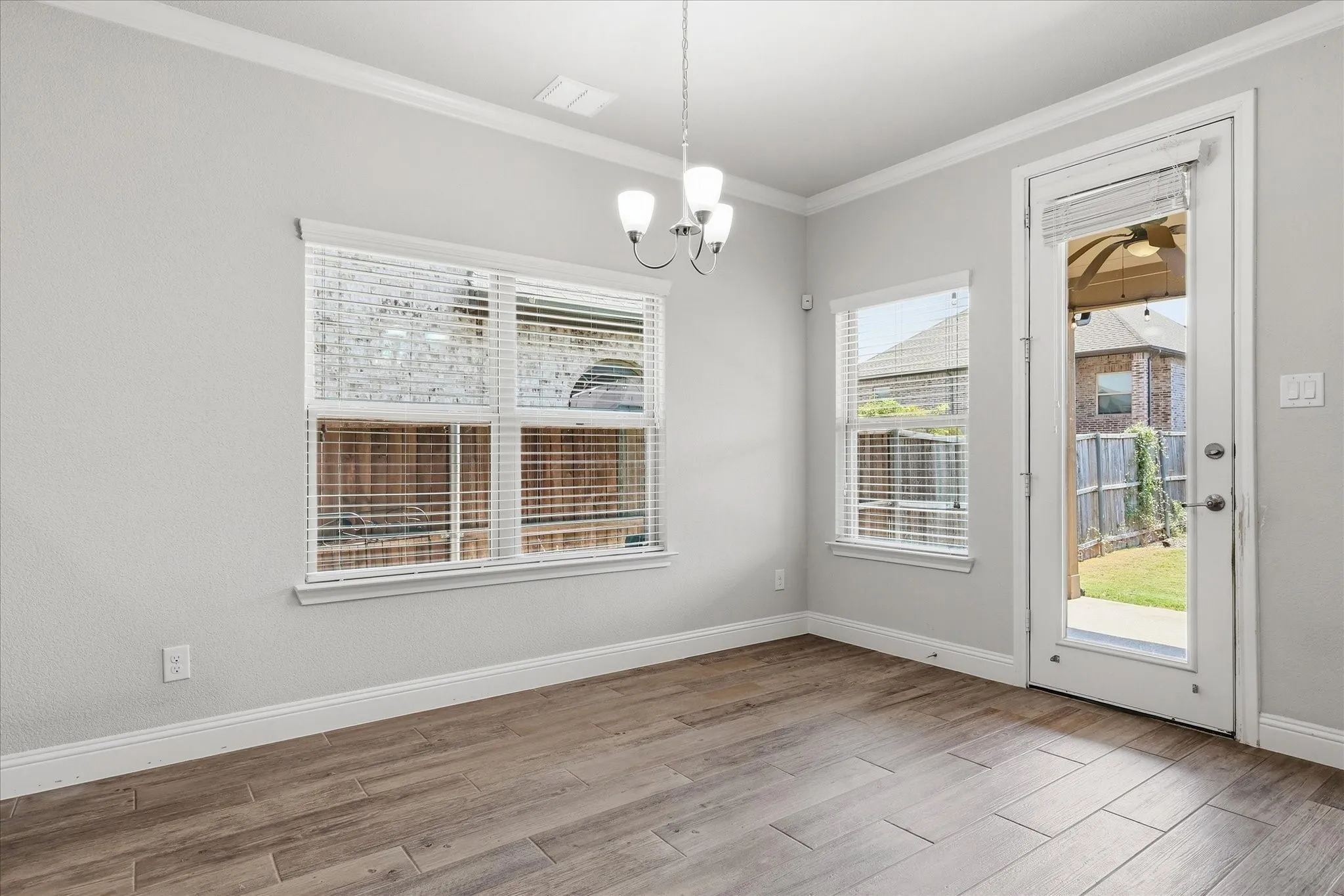 Single Family Residence For Sale in Denton County , 5904 Humber Lane, Celina, Texas 76227, 4 Bedroom, 3 Bathroom, 3 Garage spaces, 3,068 Sqft, built in 2018, mls#21394310, Real Estate Agent in Celina, Homes For Sale in Denton county, Homes For Sale in Celina, Realtor in Celina Texas, Real Estate Brokerage Independent Realty Texas, Luminita Cordes Realtor