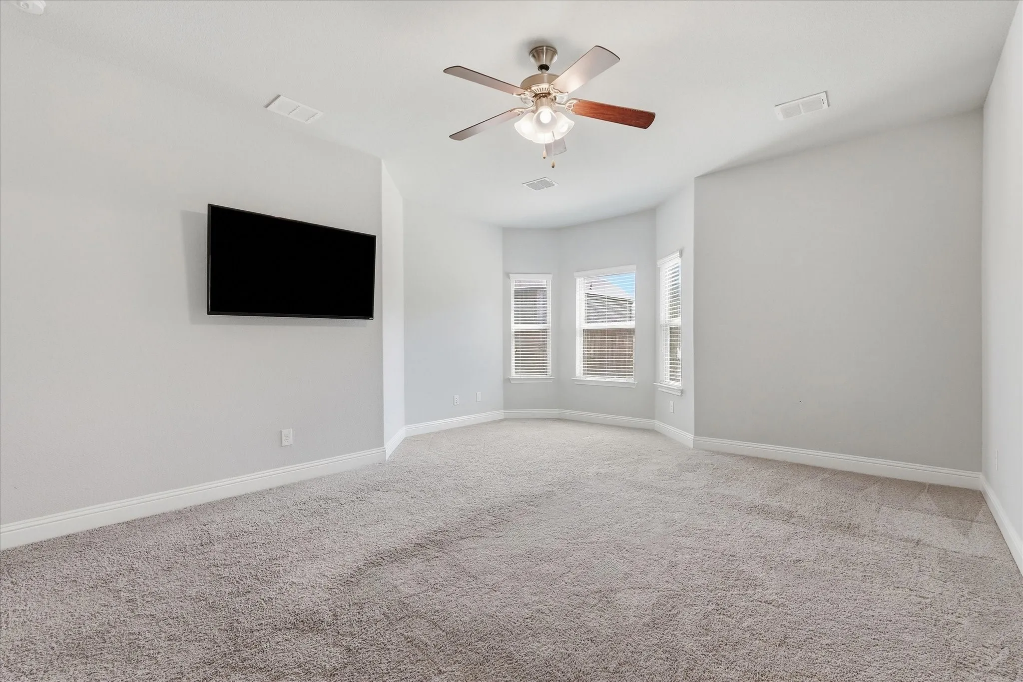 Single Family Residence For Sale in Denton County , 5904 Humber Lane, Celina, Texas 76227, 4 Bedroom, 3 Bathroom, 3 Garage spaces, 3,068 Sqft, built in 2018, mls#21394310, Real Estate Agent in Celina, Homes For Sale in Denton county, Homes For Sale in Celina, Realtor in Celina Texas, Real Estate Brokerage Independent Realty Texas, Luminita Cordes Realtor