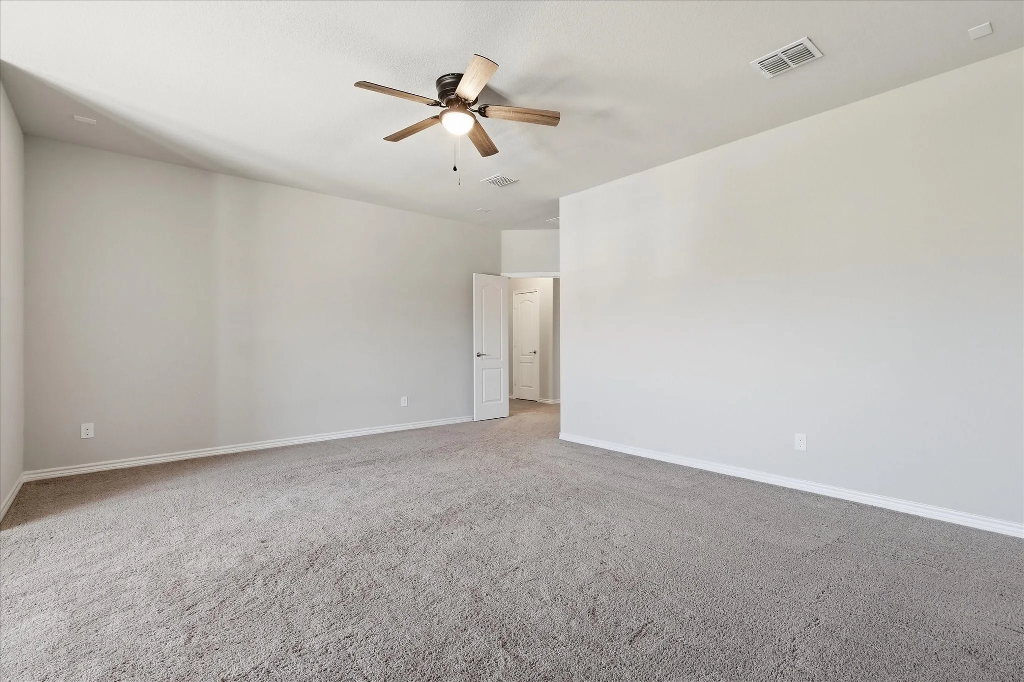 Single Family Residence For Sale in Denton County , 5904 Humber Lane, Celina, Texas 76227, 4 Bedroom, 3 Bathroom, 3 Garage spaces, 3,068 Sqft, built in 2018, mls#21394310, Real Estate Agent in Celina, Homes For Sale in Denton county, Homes For Sale in Celina, Realtor in Celina Texas, Real Estate Brokerage Independent Realty Texas, Luminita Cordes Realtor