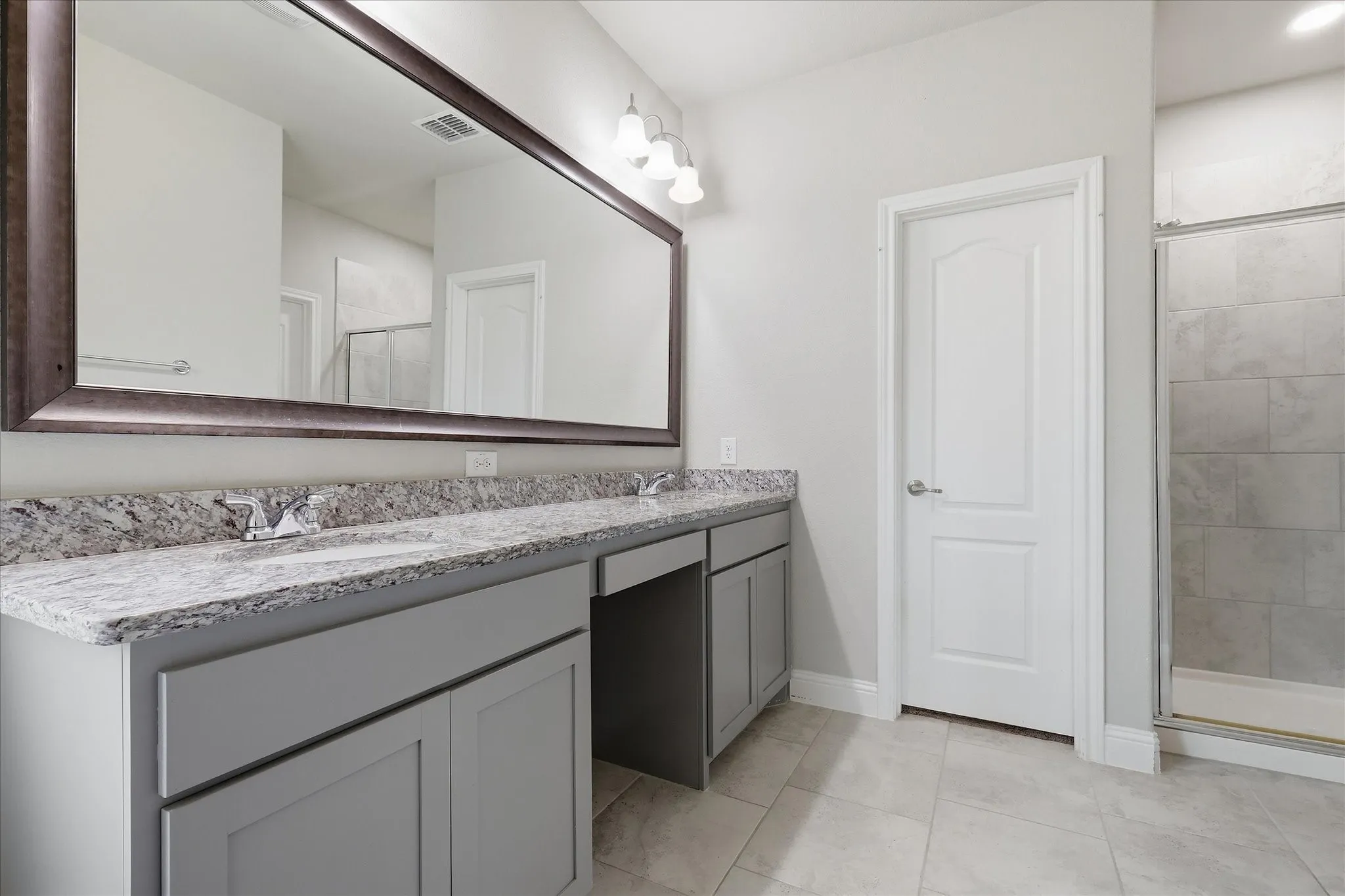 Single Family Residence For Sale in Denton County , 5904 Humber Lane, Celina, Texas 76227, 4 Bedroom, 3 Bathroom, 3 Garage spaces, 3,068 Sqft, built in 2018, mls#21394310, Real Estate Agent in Celina, Homes For Sale in Denton county, Homes For Sale in Celina, Realtor in Celina Texas, Real Estate Brokerage Independent Realty Texas, Luminita Cordes Realtor