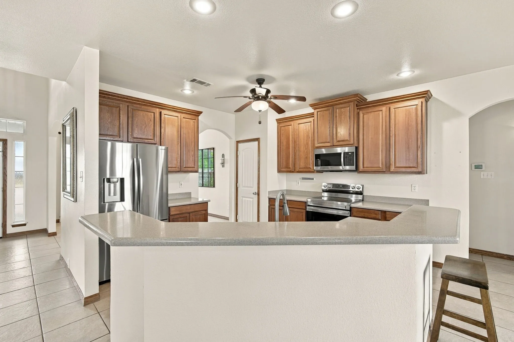 Single Family Residence For Sale in Ellis County , 1865 Old Maypearl Road, Waxahachie, Texas 75167, 4 Bedroom, 3 Bathroom, 2 Garage spaces, 2,953 Sqft, built in 2006, mls#21394642, Real Estate Agent in Waxahachie, Homes For Sale in Ellis county, Homes For Sale in Waxahachie, Realtor in Waxahachie Texas, Real Estate Brokerage Independent Realty Texas, Luminita Cordes Realtor