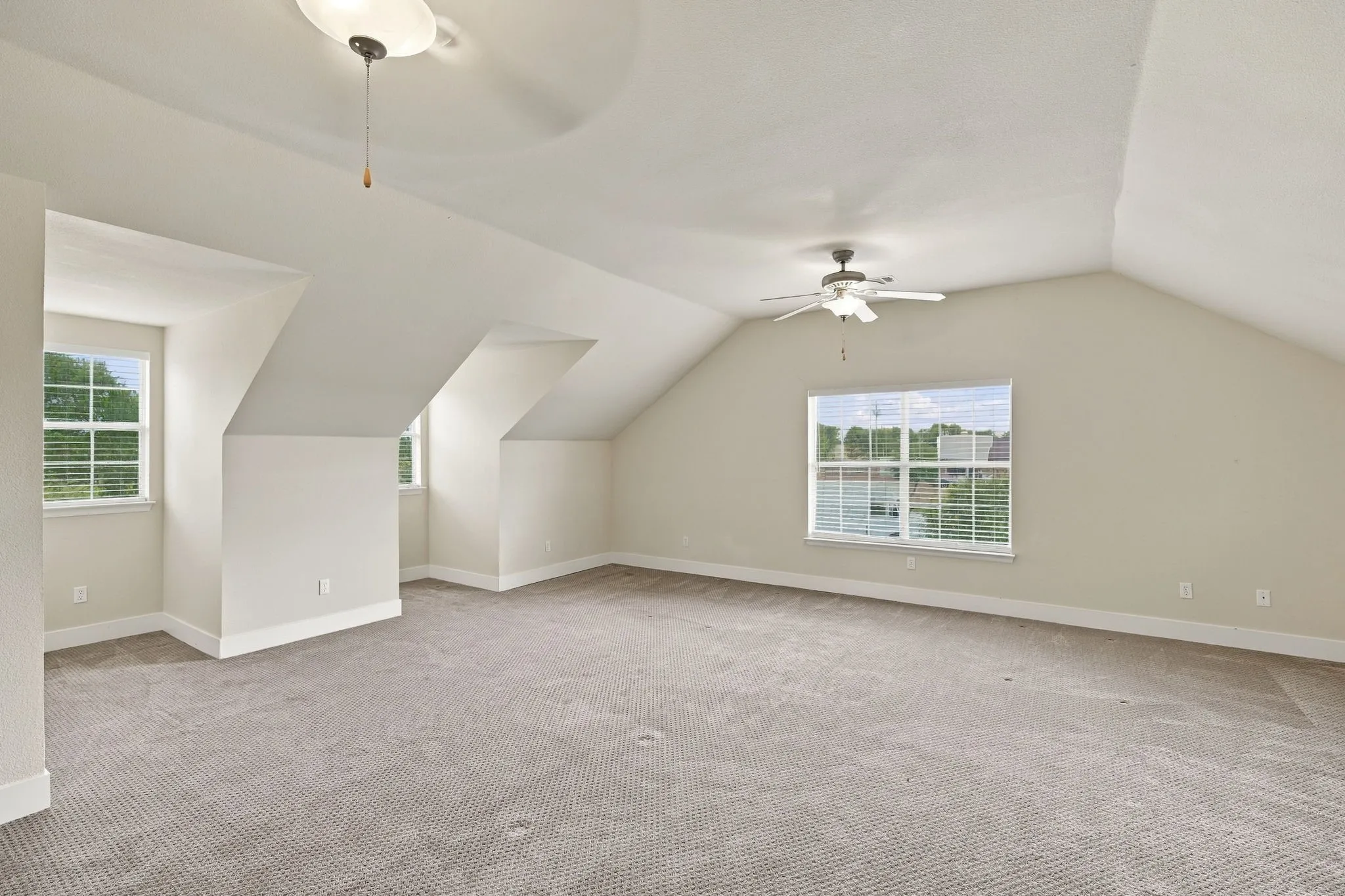 Single Family Residence For Sale in Ellis County , 1865 Old Maypearl Road, Waxahachie, Texas 75167, 4 Bedroom, 3 Bathroom, 2 Garage spaces, 2,953 Sqft, built in 2006, mls#21394642, Real Estate Agent in Waxahachie, Homes For Sale in Ellis county, Homes For Sale in Waxahachie, Realtor in Waxahachie Texas, Real Estate Brokerage Independent Realty Texas, Luminita Cordes Realtor
