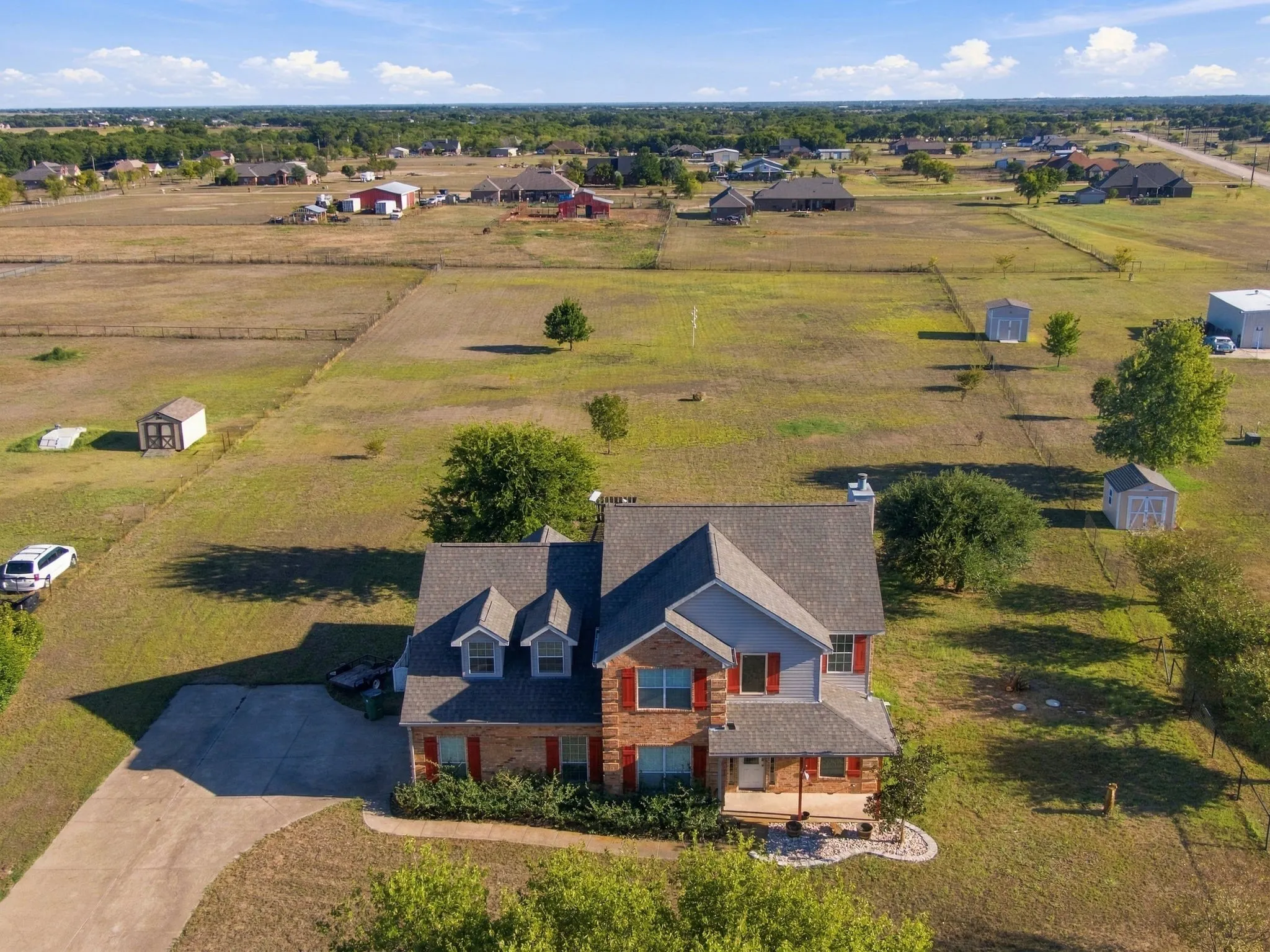Single Family Residence For Sale in Ellis County , 1865 Old Maypearl Road, Waxahachie, Texas 75167, 4 Bedroom, 3 Bathroom, 2 Garage spaces, 2,953 Sqft, built in 2006, mls#21394642, Real Estate Agent in Waxahachie, Homes For Sale in Ellis county, Homes For Sale in Waxahachie, Realtor in Waxahachie Texas, Real Estate Brokerage Independent Realty Texas, Luminita Cordes Realtor