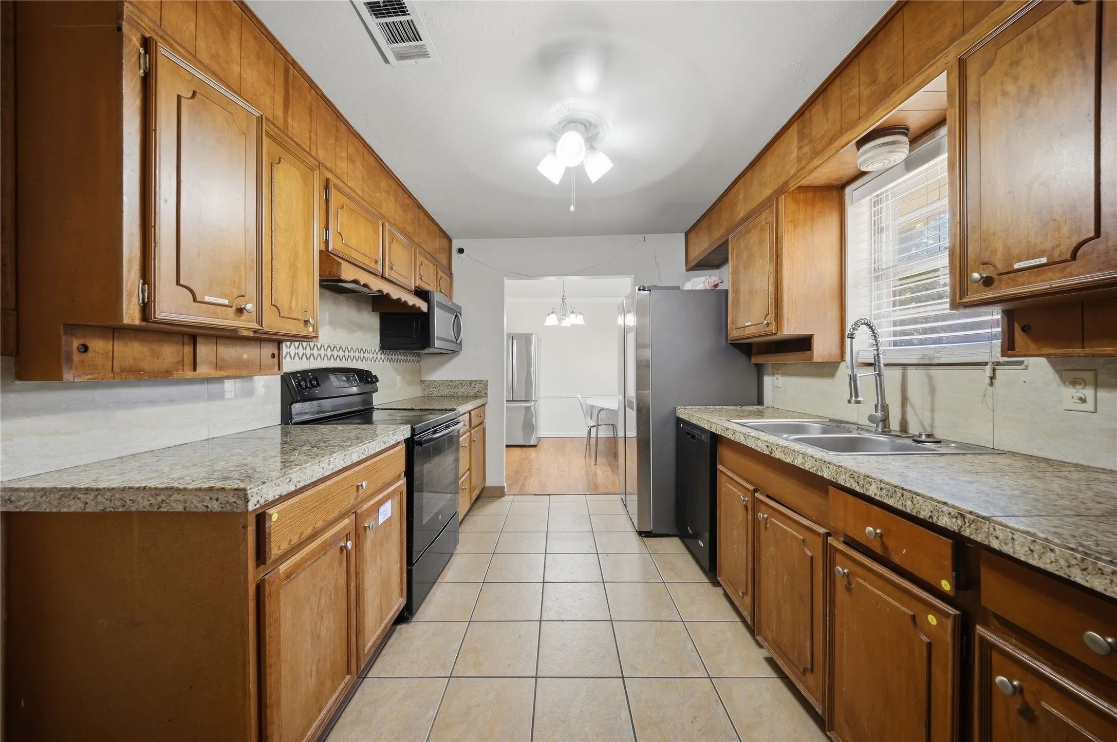 Single Family Residence For Sale in Collin County , 2909 Natalie Drive, Plano, Texas 75074, 6 Bedroom, 2 Bathroom, Garage spaces, 2,284 Sqft, built in 1966, mls#21393925, Real Estate Agent in Plano, Homes For Sale in Collin county, Homes For Sale in Plano, Realtor in Plano Texas, Real Estate Brokerage Independent Realty Texas, Luminita Cordes Realtor