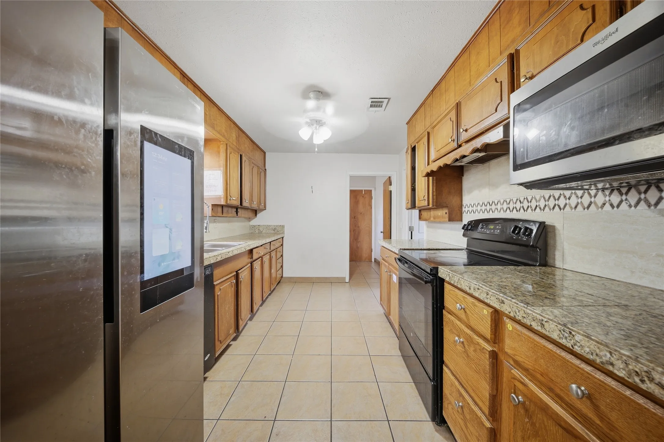 Single Family Residence For Sale in Collin County , 2909 Natalie Drive, Plano, Texas 75074, 6 Bedroom, 2 Bathroom, Garage spaces, 2,284 Sqft, built in 1966, mls#21393925, Real Estate Agent in Plano, Homes For Sale in Collin county, Homes For Sale in Plano, Realtor in Plano Texas, Real Estate Brokerage Independent Realty Texas, Luminita Cordes Realtor