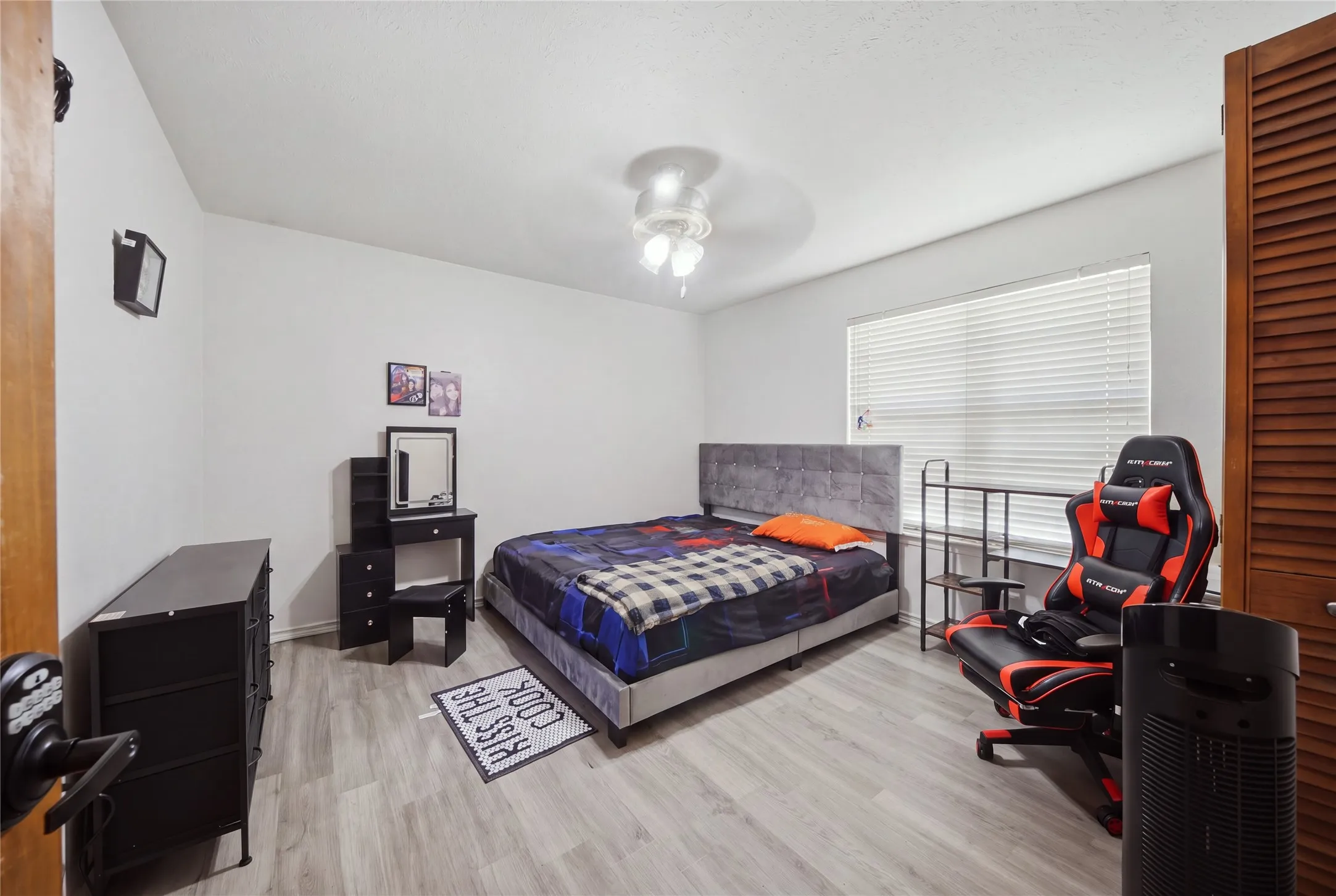 Single Family Residence For Sale in Collin County , 2909 Natalie Drive, Plano, Texas 75074, 6 Bedroom, 2 Bathroom, Garage spaces, 2,284 Sqft, built in 1966, mls#21393925, Real Estate Agent in Plano, Homes For Sale in Collin county, Homes For Sale in Plano, Realtor in Plano Texas, Real Estate Brokerage Independent Realty Texas, Luminita Cordes Realtor