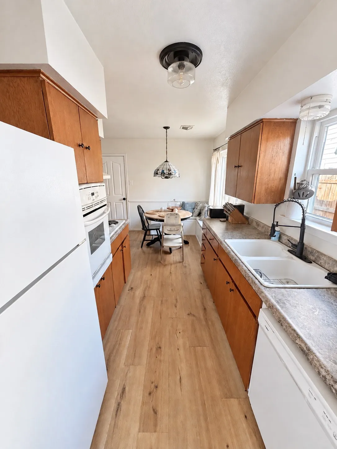 Single Family Residence For Sale in Dallas County , 2701 Briarcliff Drive, Irving, Texas 75062, 3 Bedroom, 2 Bathroom, 2 Garage spaces, 1,378 Sqft, built in 1963, mls#21393916, Real Estate Agent in Irving, Homes For Sale in Dallas county, Homes For Sale in Irving, Realtor in Irving Texas, Real Estate Brokerage Independent Realty Texas, Luminita Cordes Realtor