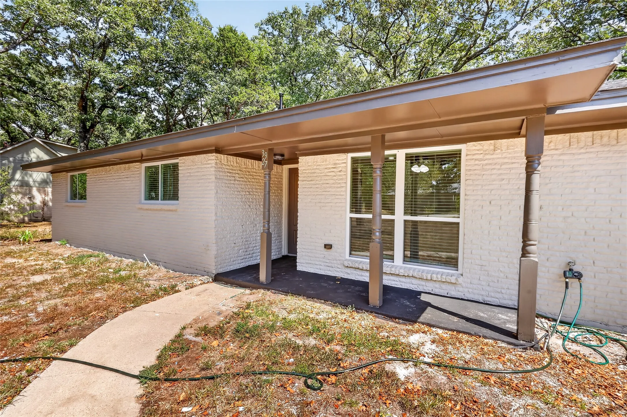Single Family Residence For Sale in Hunt County , 3927 County Road 3322, Greenville, Texas 75402, 4 Bedroom, 3 Bathroom, Garage spaces, 1,841 Sqft, built in 1980, mls#21394633, Real Estate Agent in Greenville, Homes For Sale in Hunt county, Homes For Sale in Greenville, Realtor in Greenville Texas, Real Estate Brokerage Independent Realty Texas, Luminita Cordes Realtor