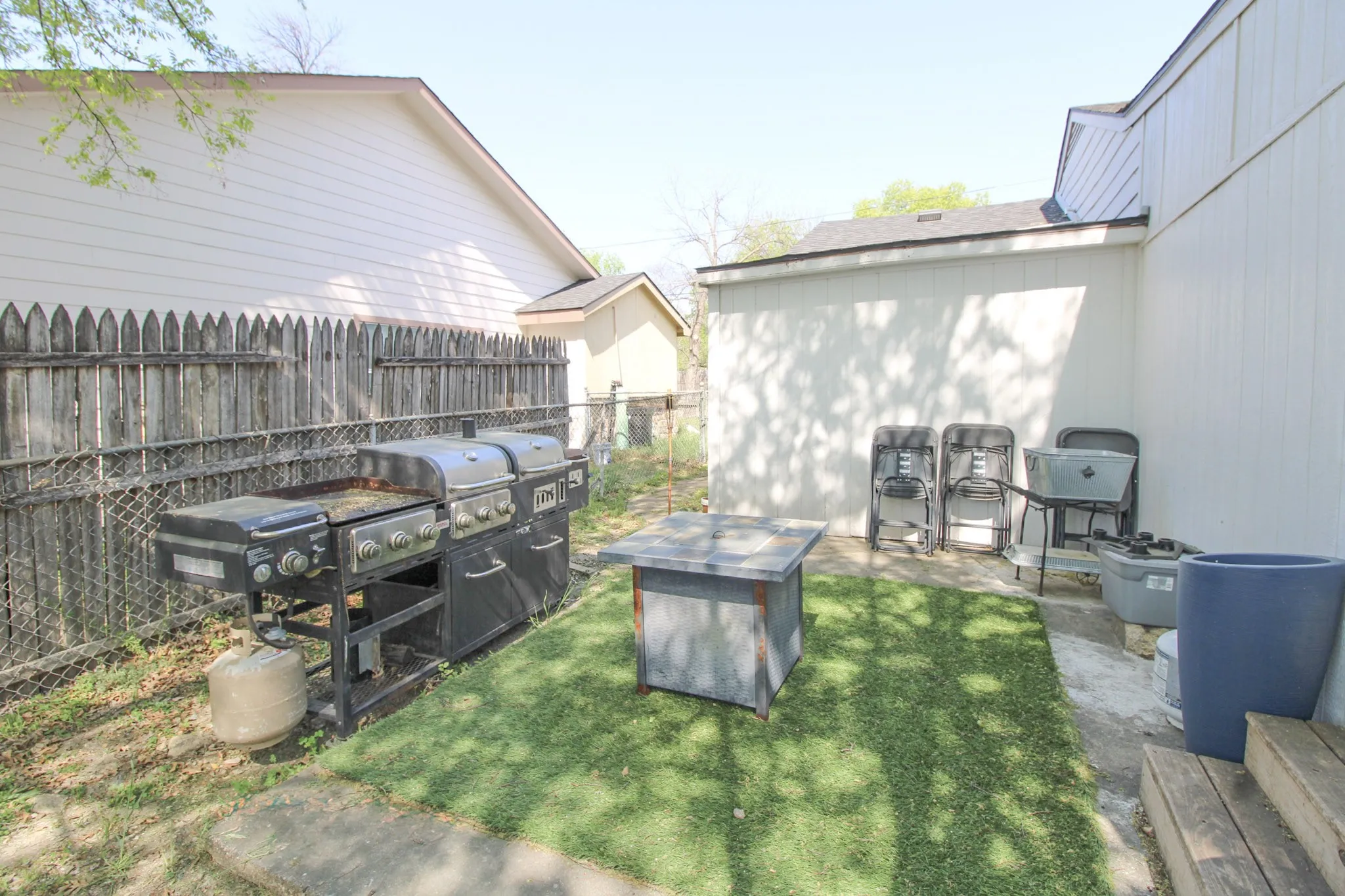 Single Family Residence For Sale in Dallas County , 3119 Eisenhower Drive, Dallas, Texas 75224, 3 Bedroom, 3 Bathroom, 1 Garage spaces, 1,198 Sqft, built in 1948, mls#21394655, Real Estate Agent in Dallas, Homes For Sale in Dallas county, Homes For Sale in Dallas, Realtor in Dallas Texas, Real Estate Brokerage Independent Realty Texas, Luminita Cordes Realtor