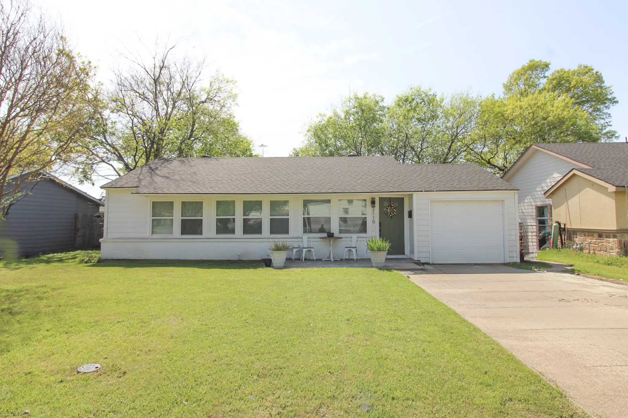 Single Family Residence For Sale in Dallas County , 3119 Eisenhower Drive, Dallas, Texas 75224, 3 Bedroom, 3 Bathroom, 1 Garage spaces, 1,198 Sqft, built in 1948, mls#21394655, Real Estate Agent in Dallas, Homes For Sale in Dallas county, Homes For Sale in Dallas, Realtor in Dallas Texas, Real Estate Brokerage Independent Realty Texas, Luminita Cordes Realtor